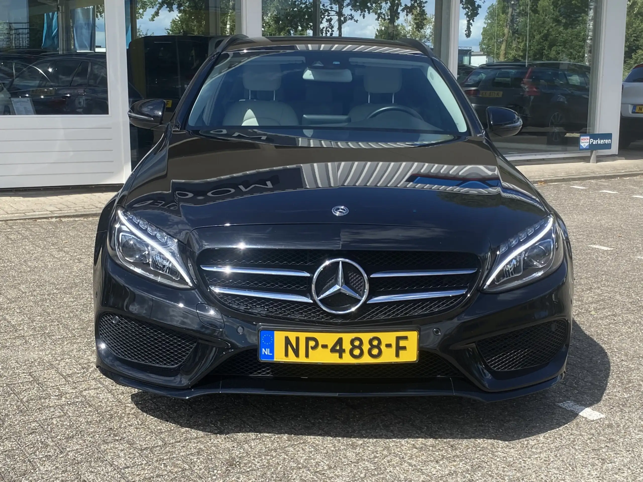 Mercedes-Benz - C 200