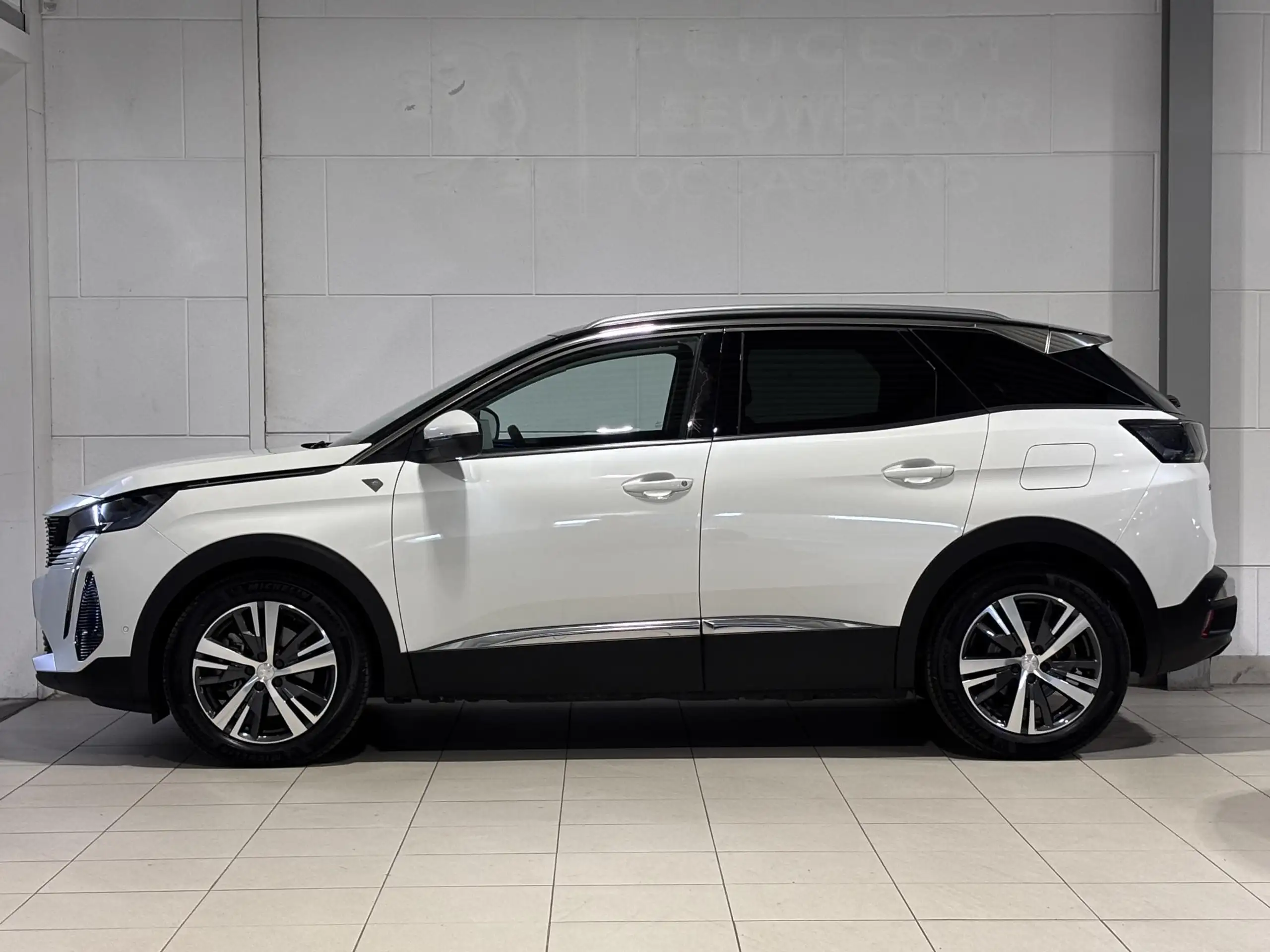 Peugeot - 3008