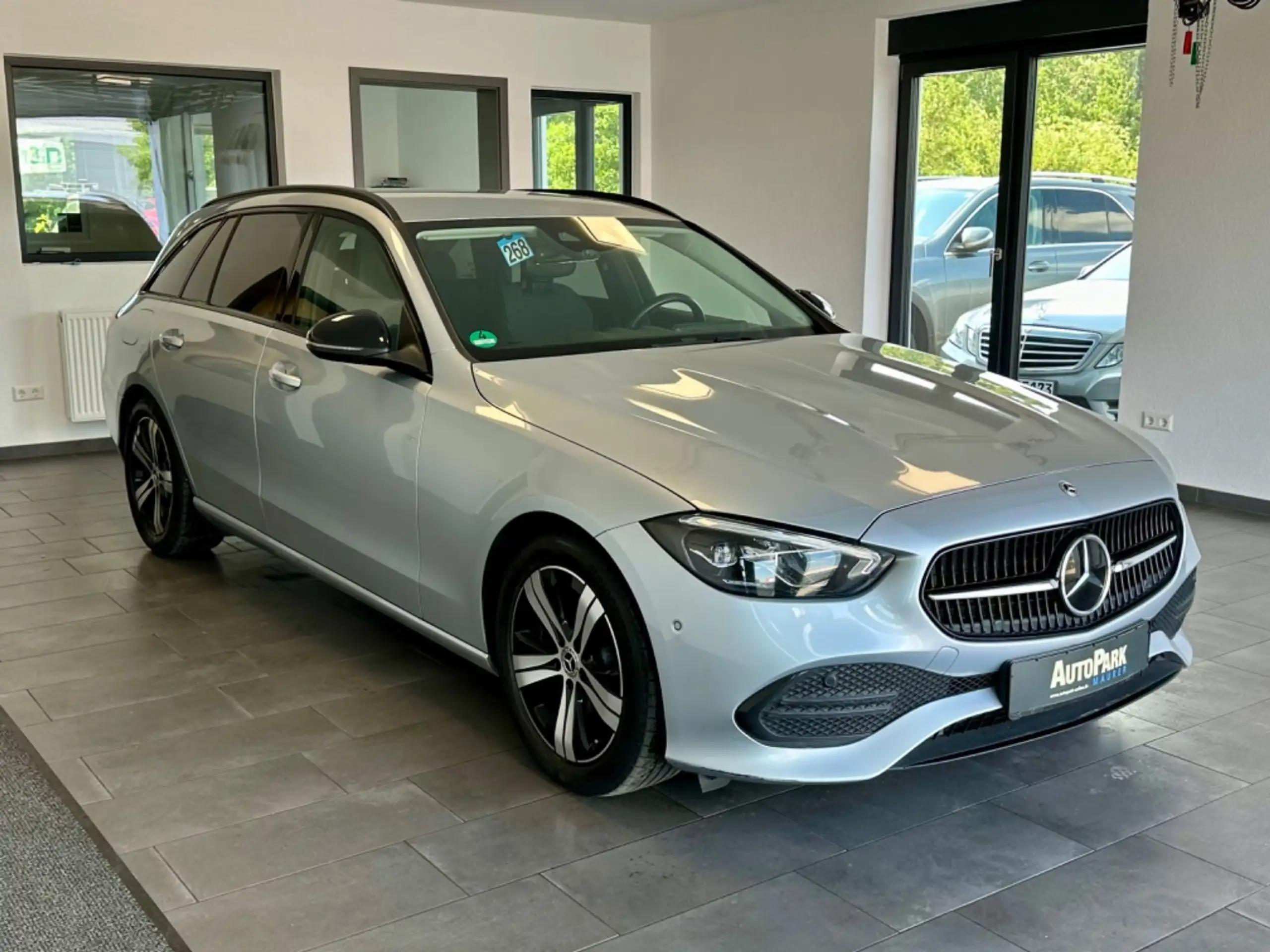 Mercedes-Benz - C 220