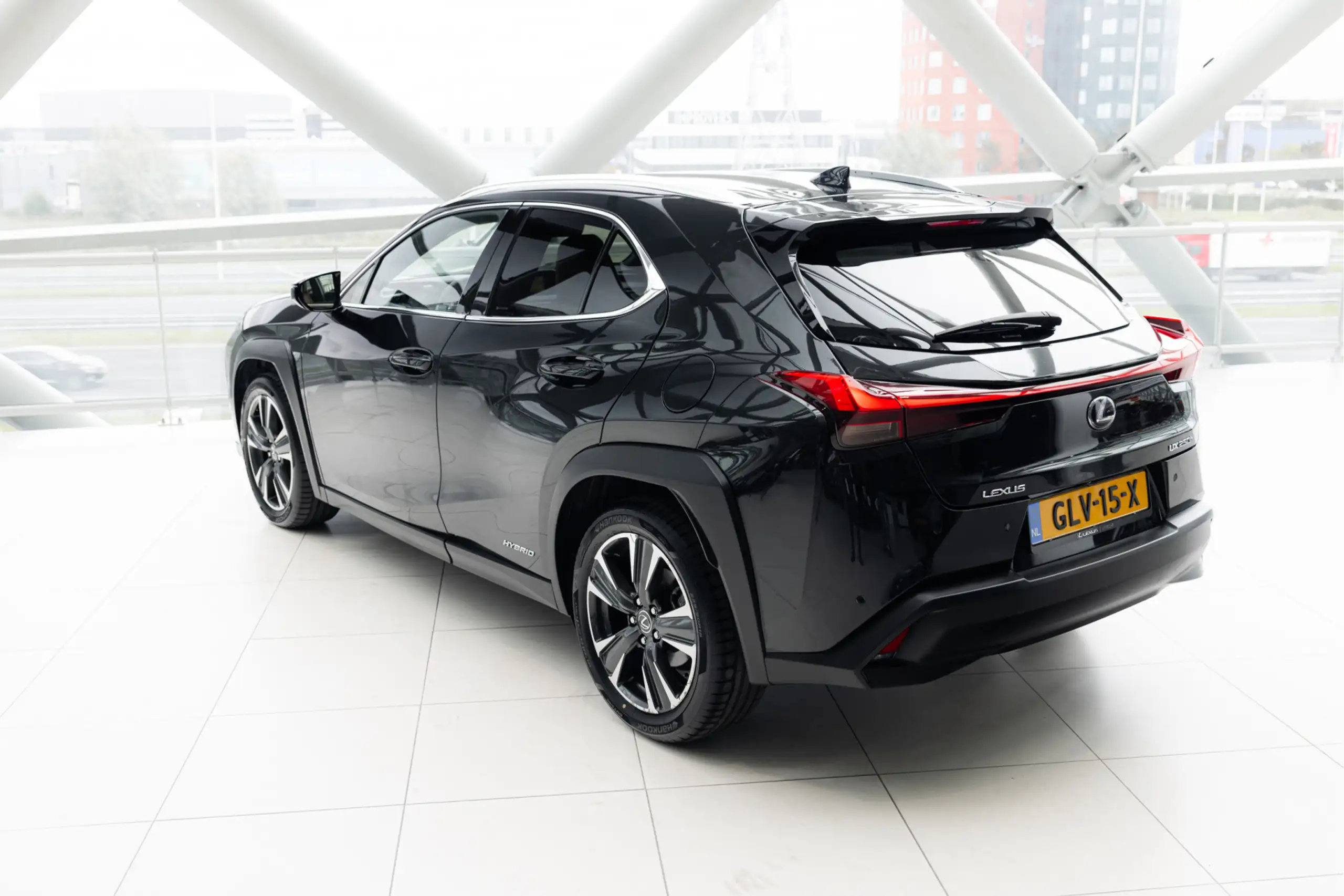 Lexus - UX 250h