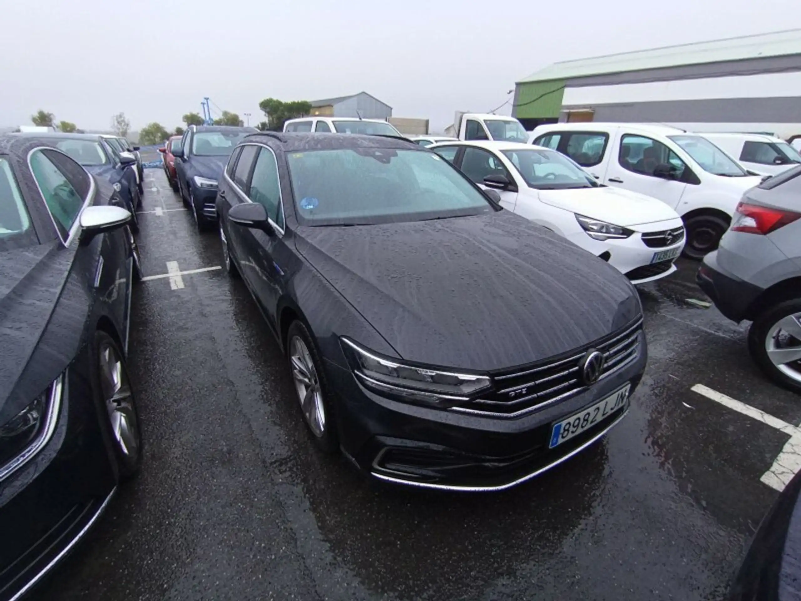 Volkswagen - Passat