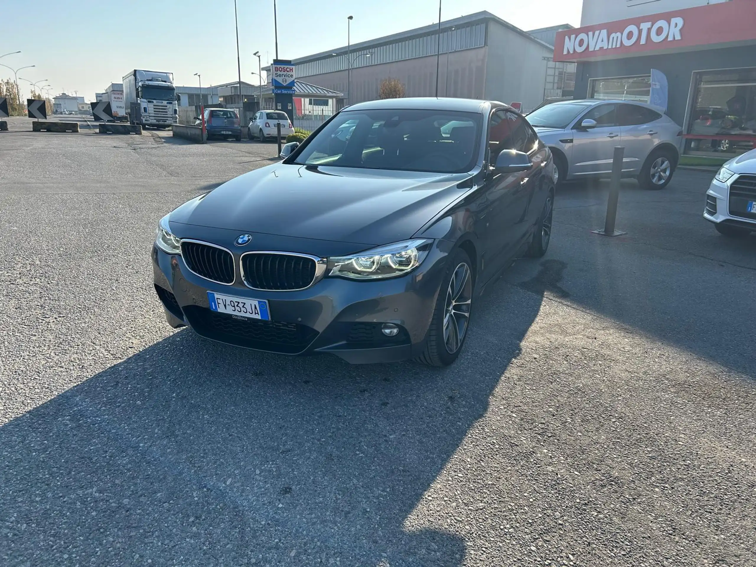 BMW 320 2019