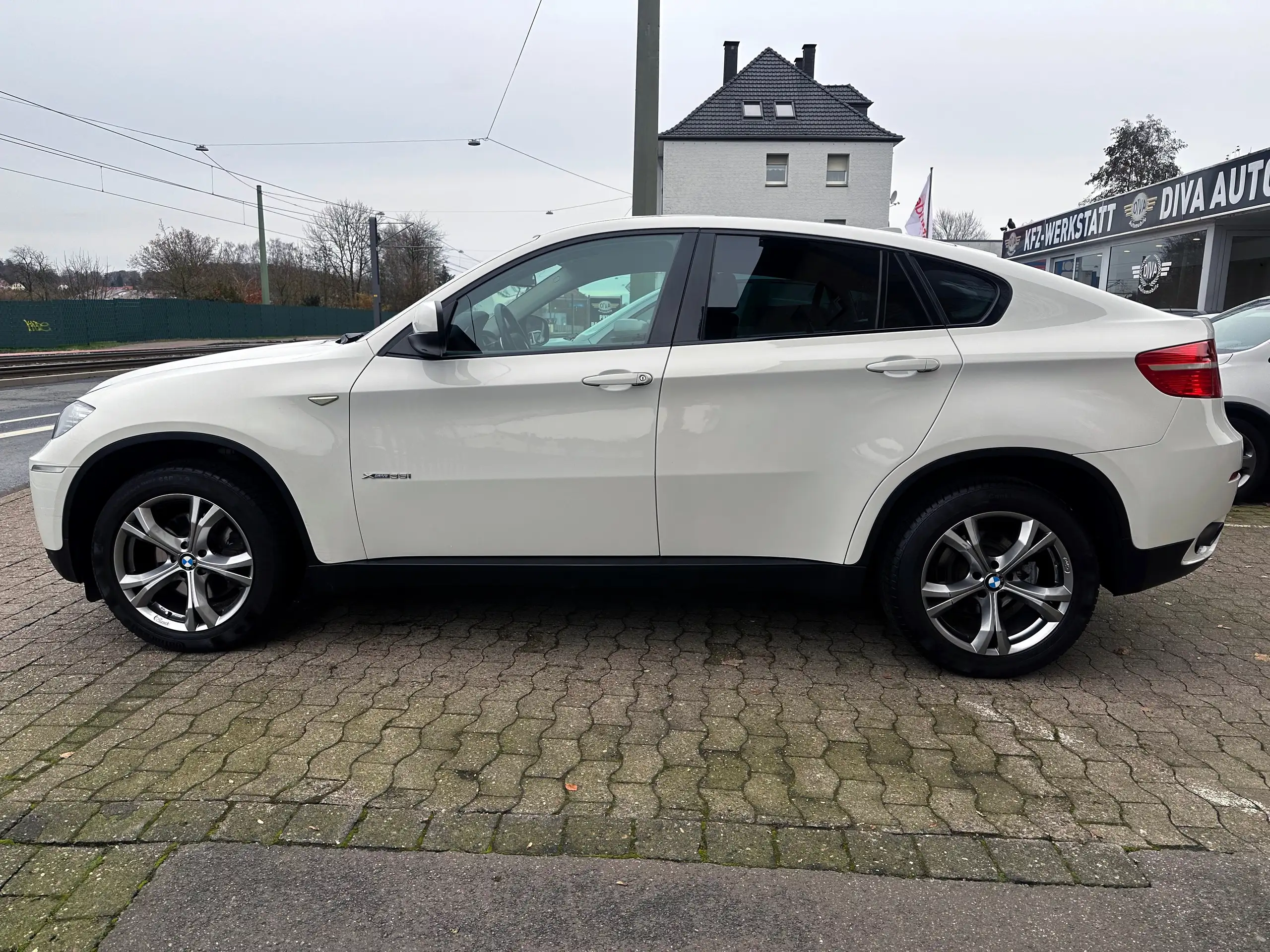 BMW - X6