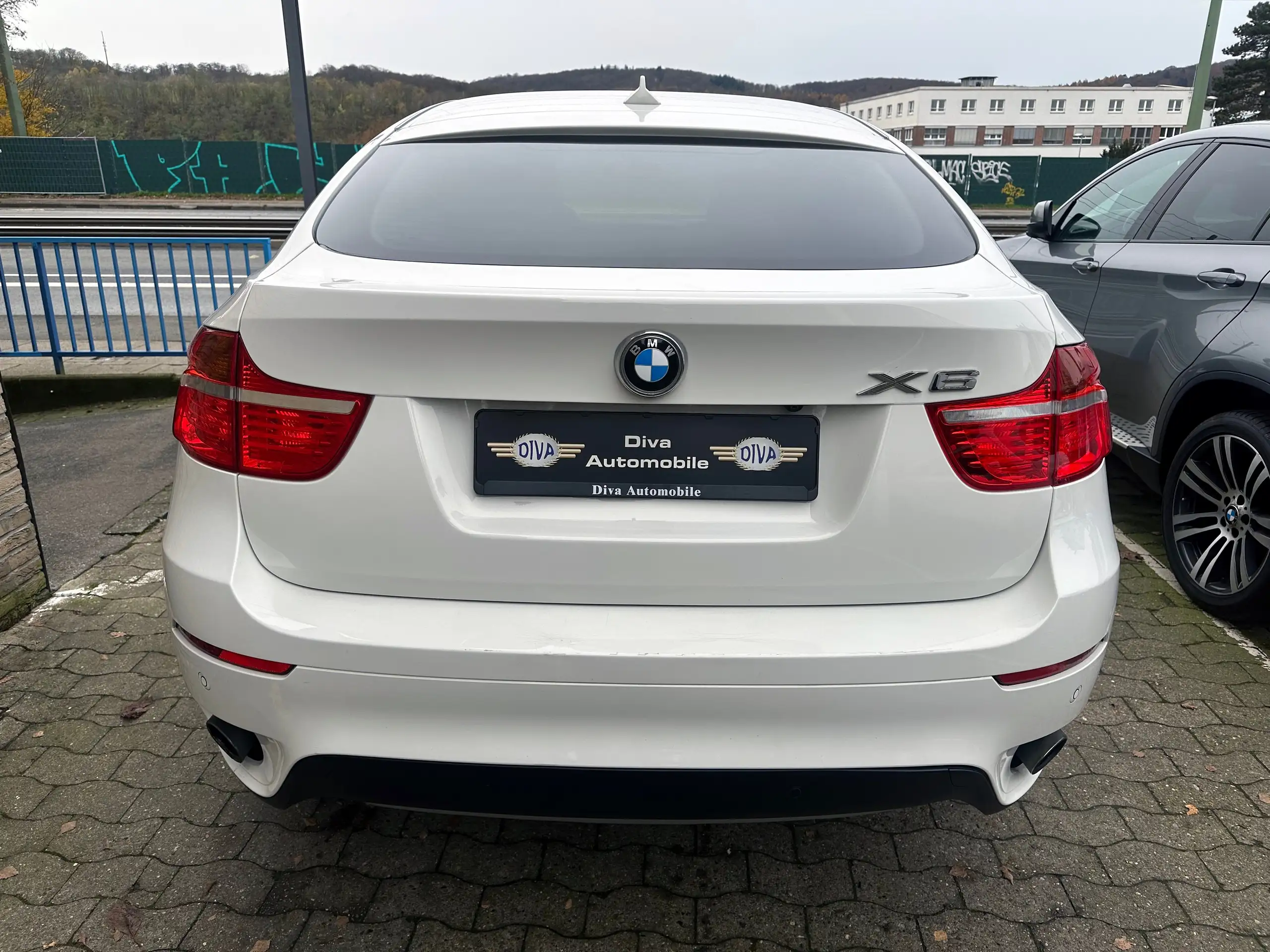 BMW - X6