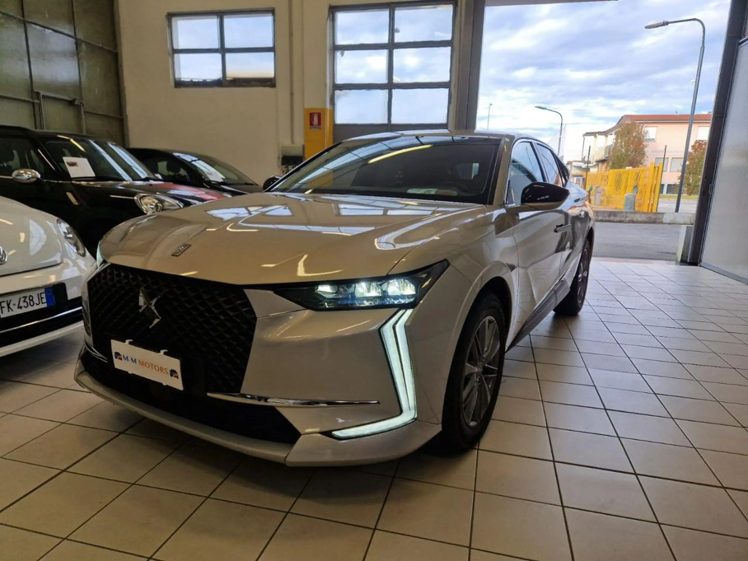 DS Automobiles - DS 4