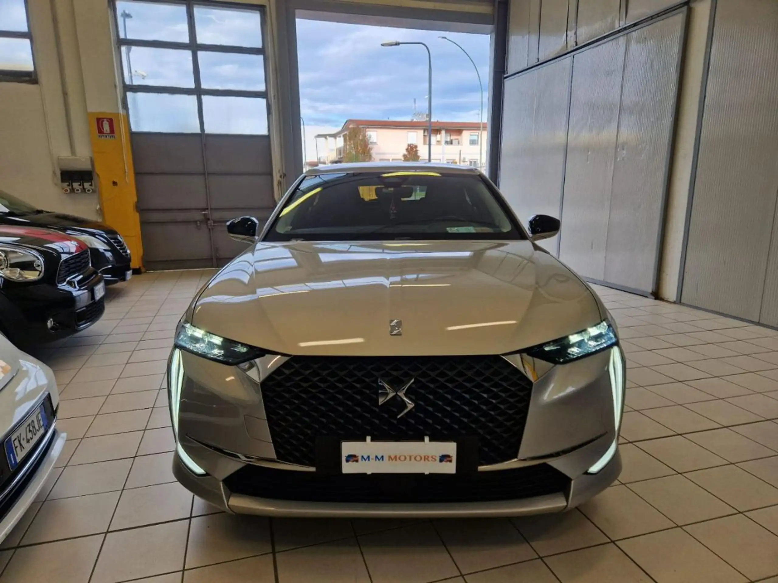 DS Automobiles - DS 4