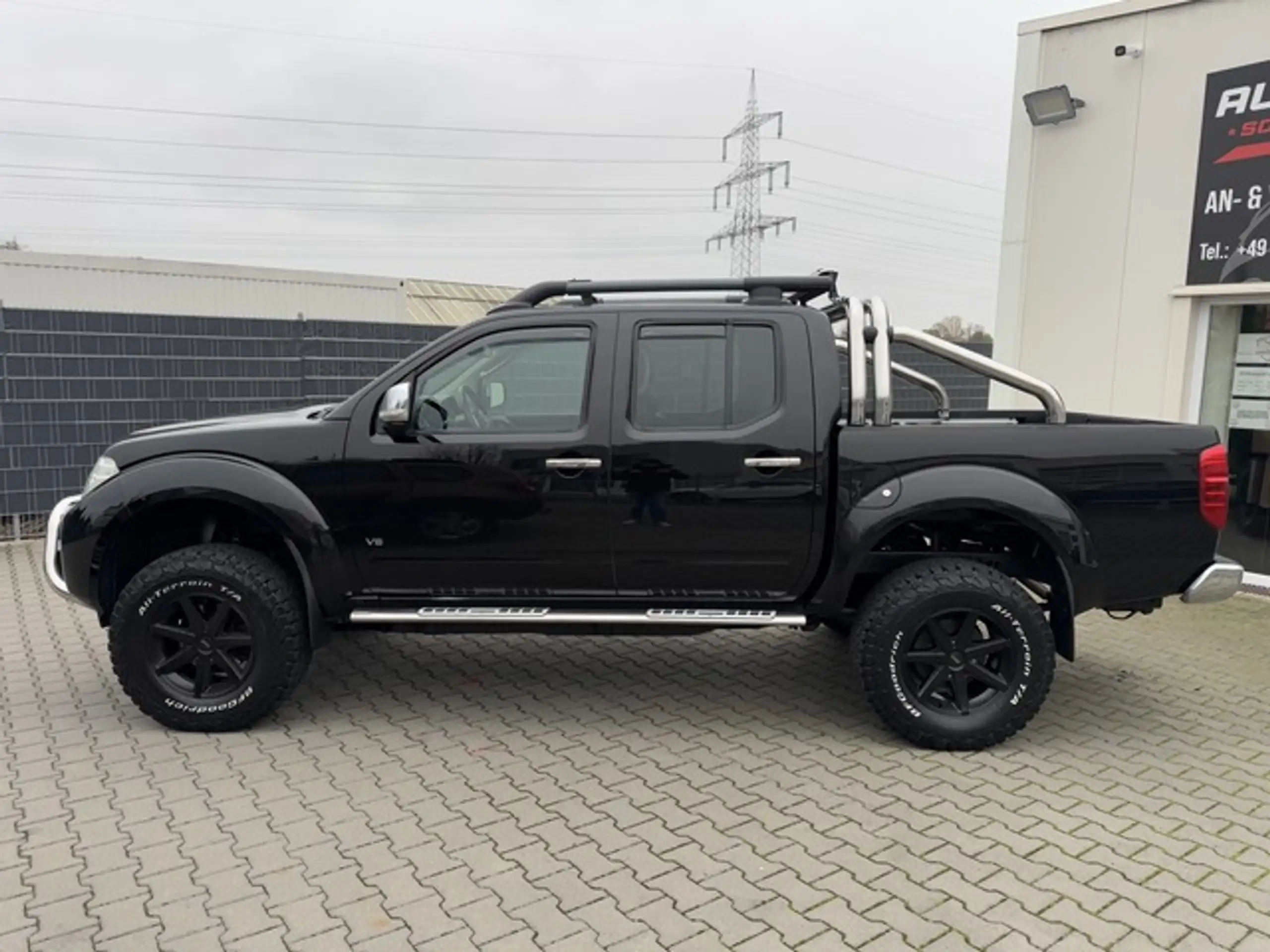 Nissan - Navara