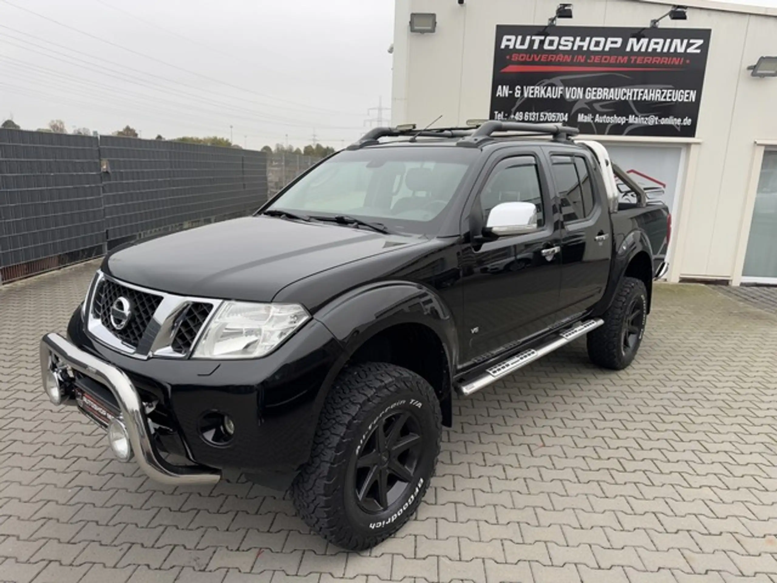 Nissan - Navara