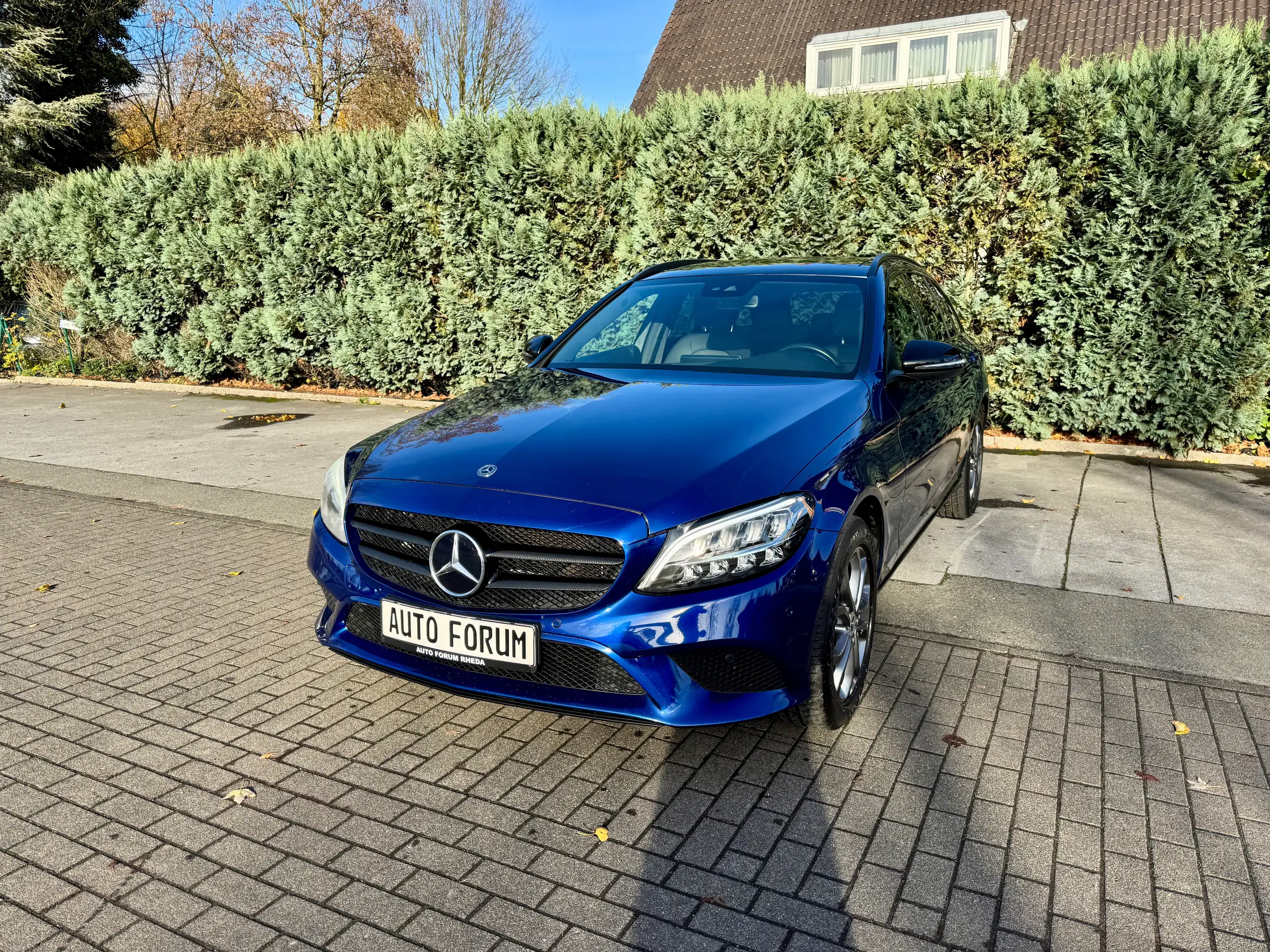 Mercedes-Benz - C 220