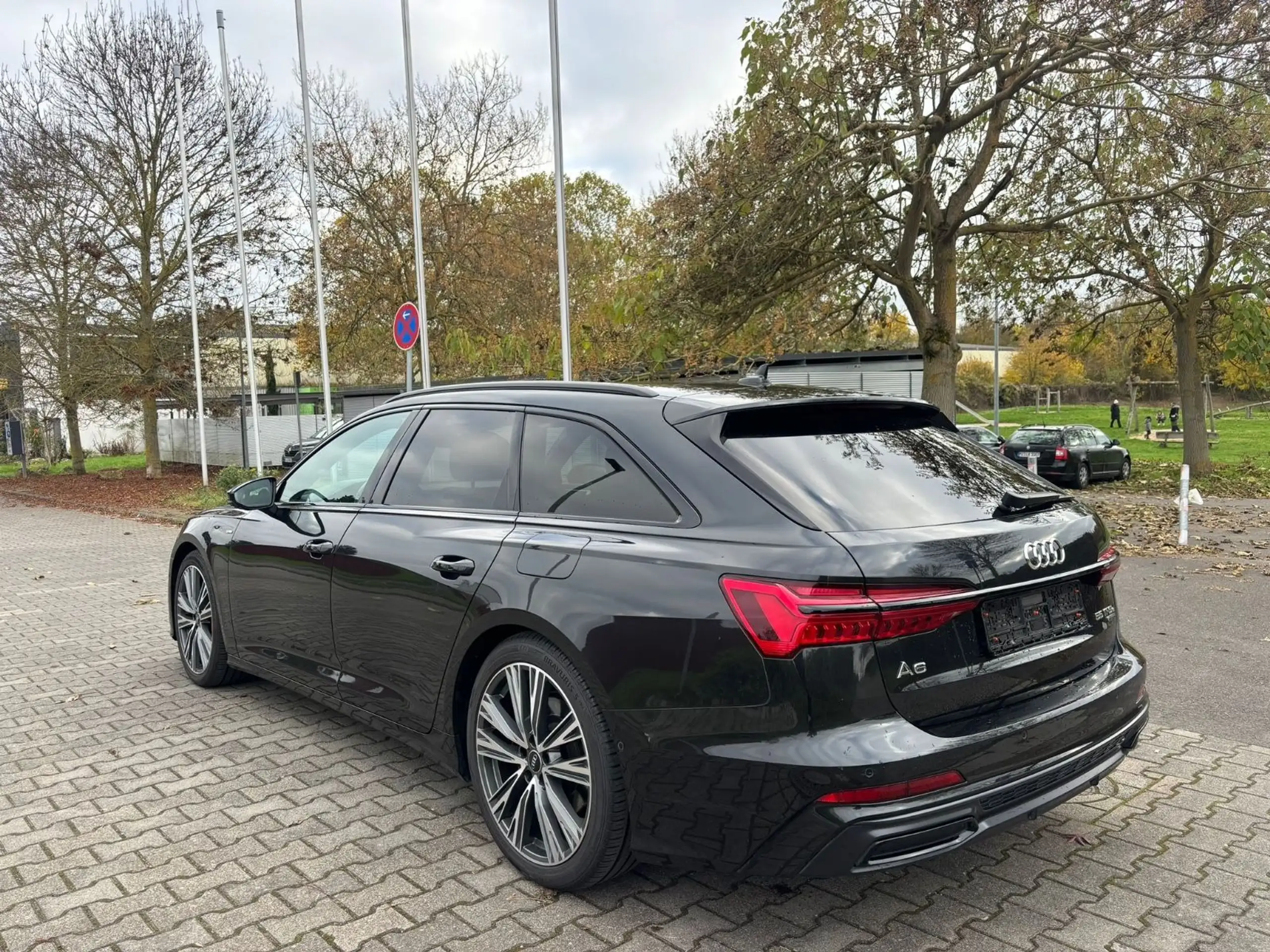 Audi - A6