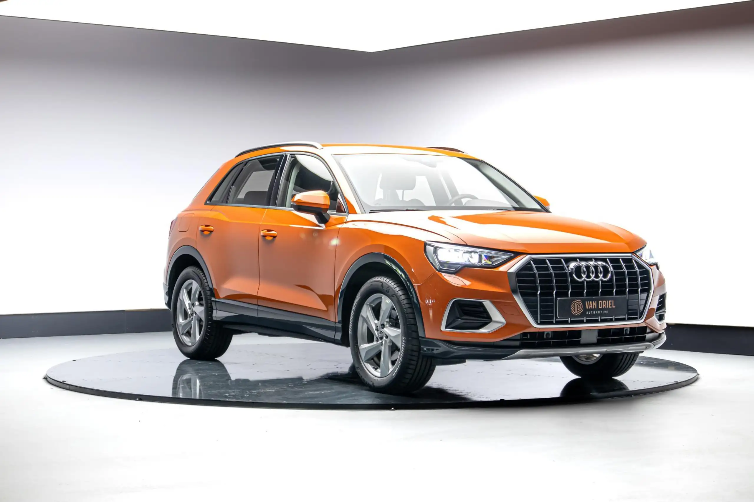 Audi - Q3