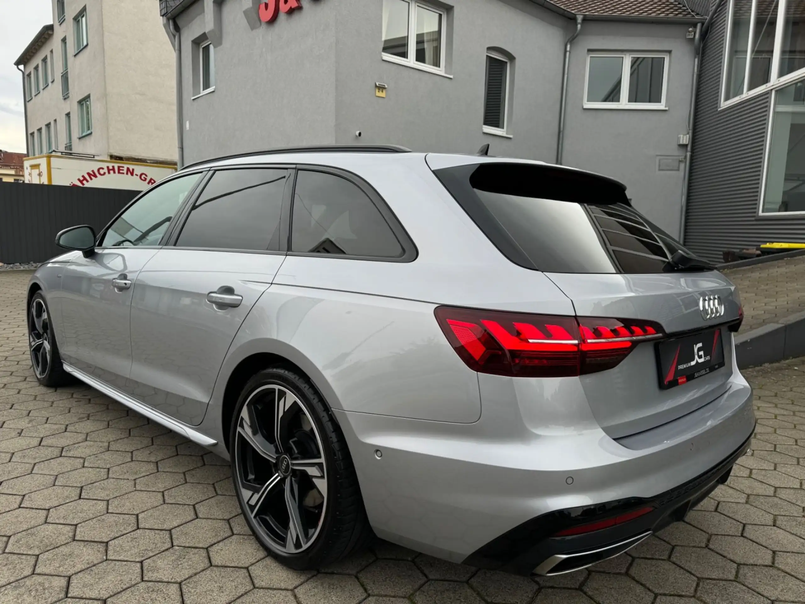 Audi - A4