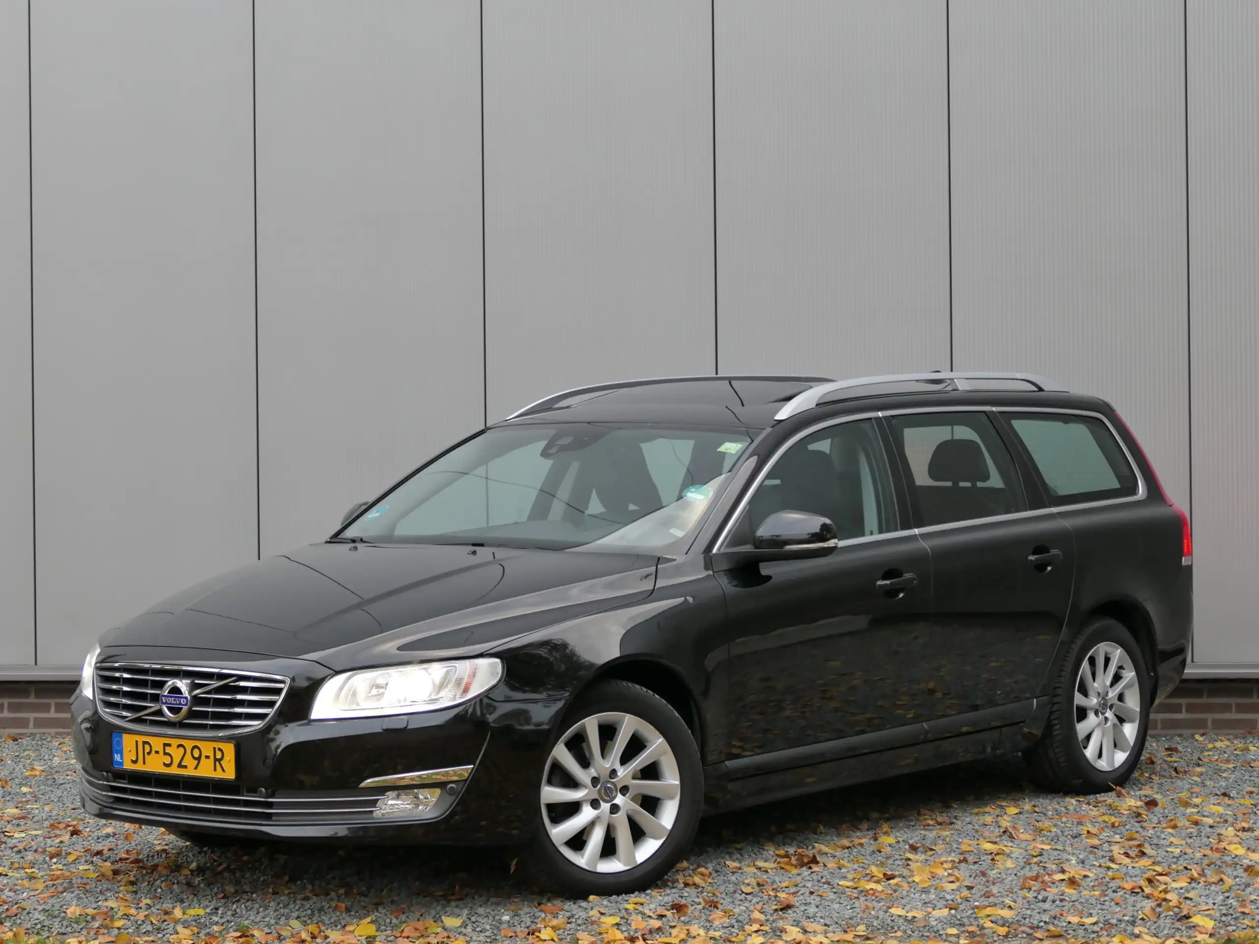 Volvo V70 2016