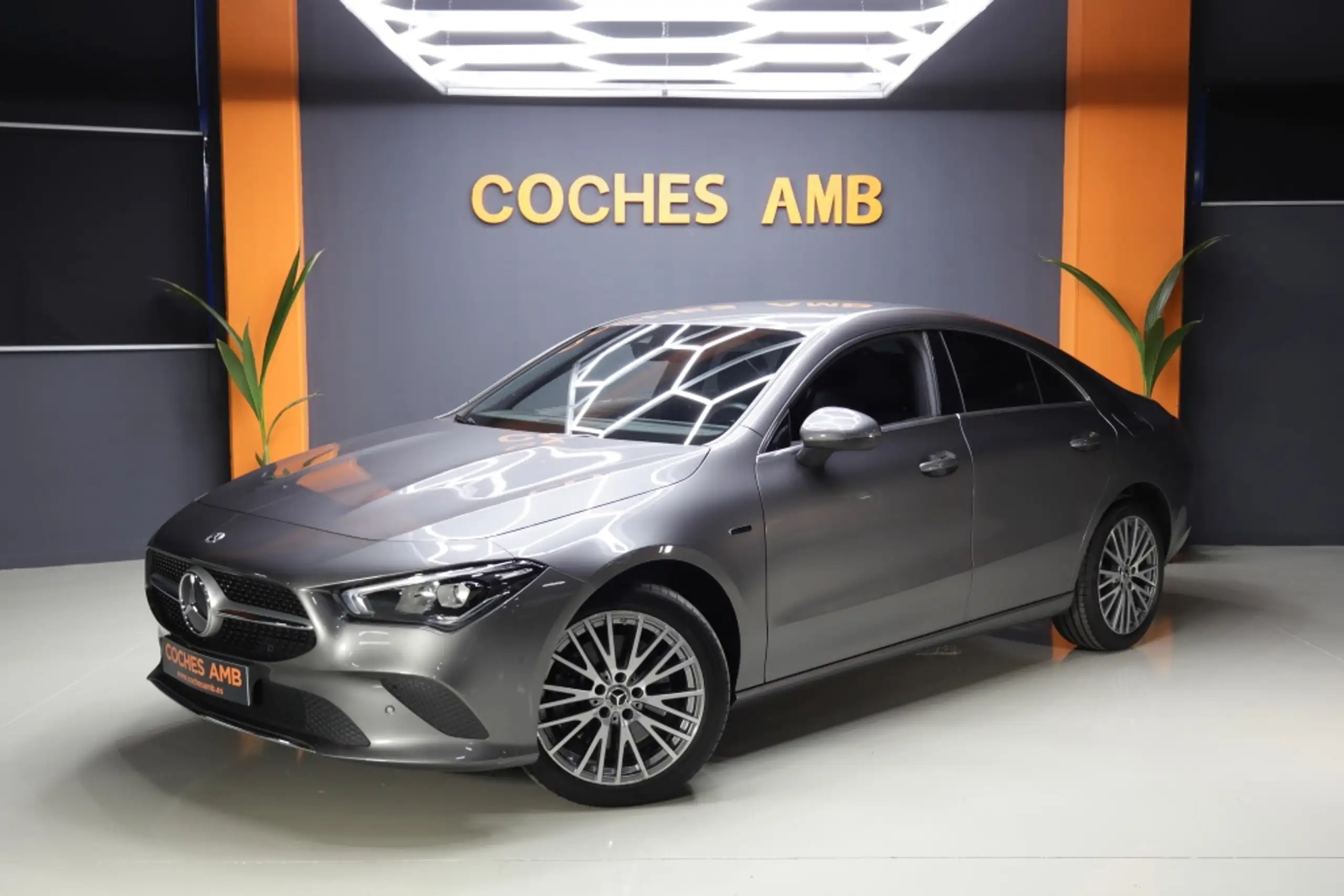 Mercedes-Benz - CLA 250