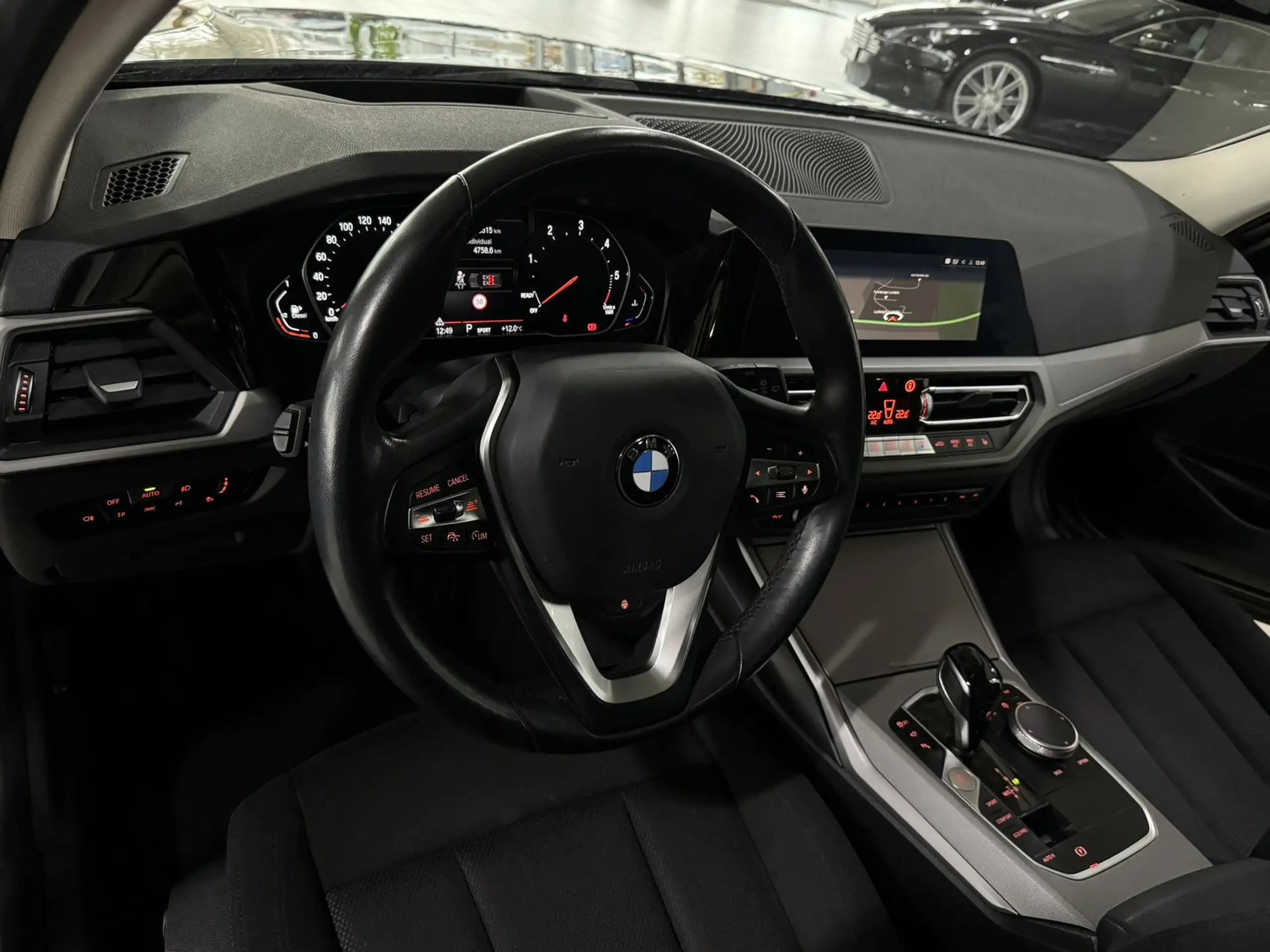 BMW - 320