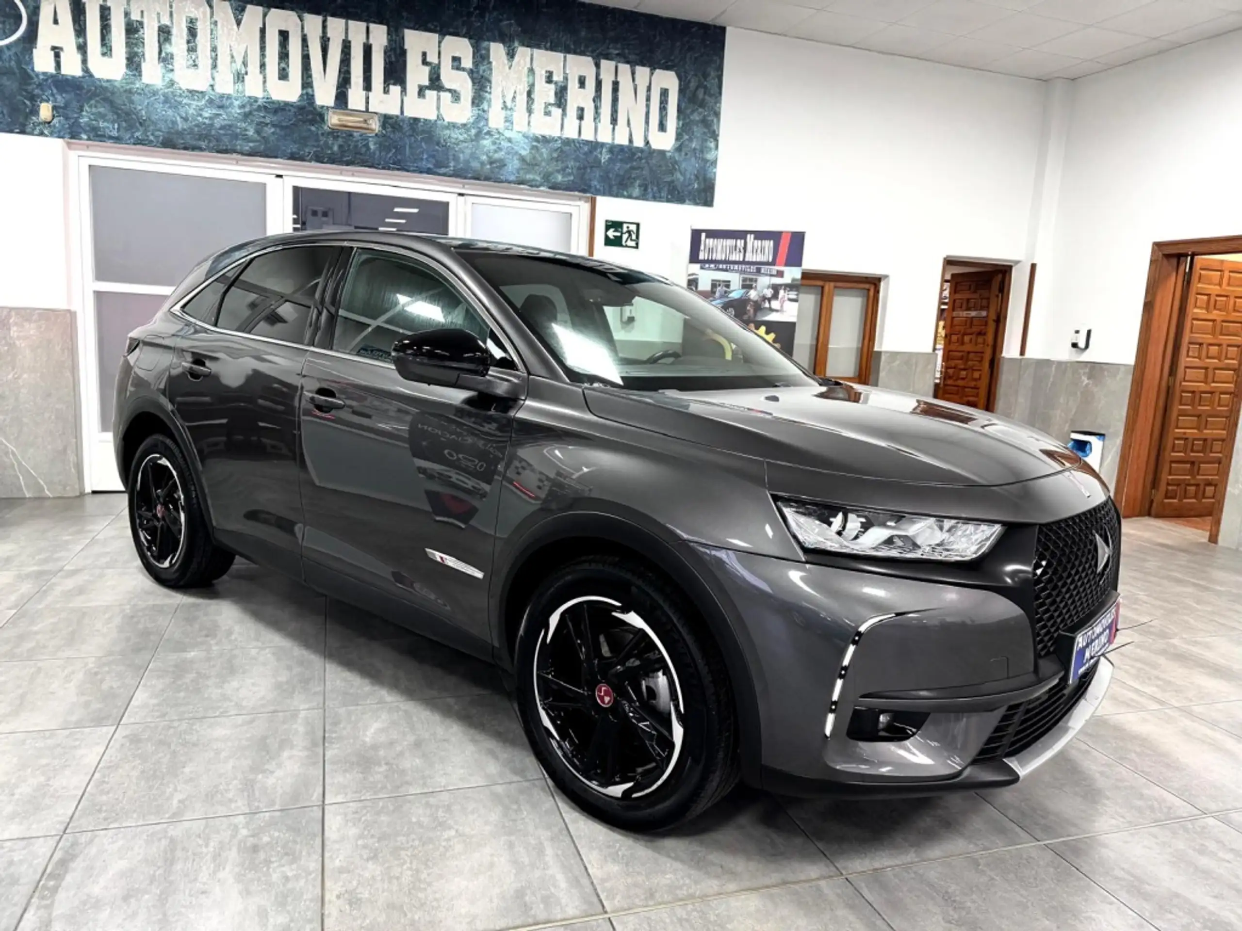 DS Automobiles - DS 7 Crossback