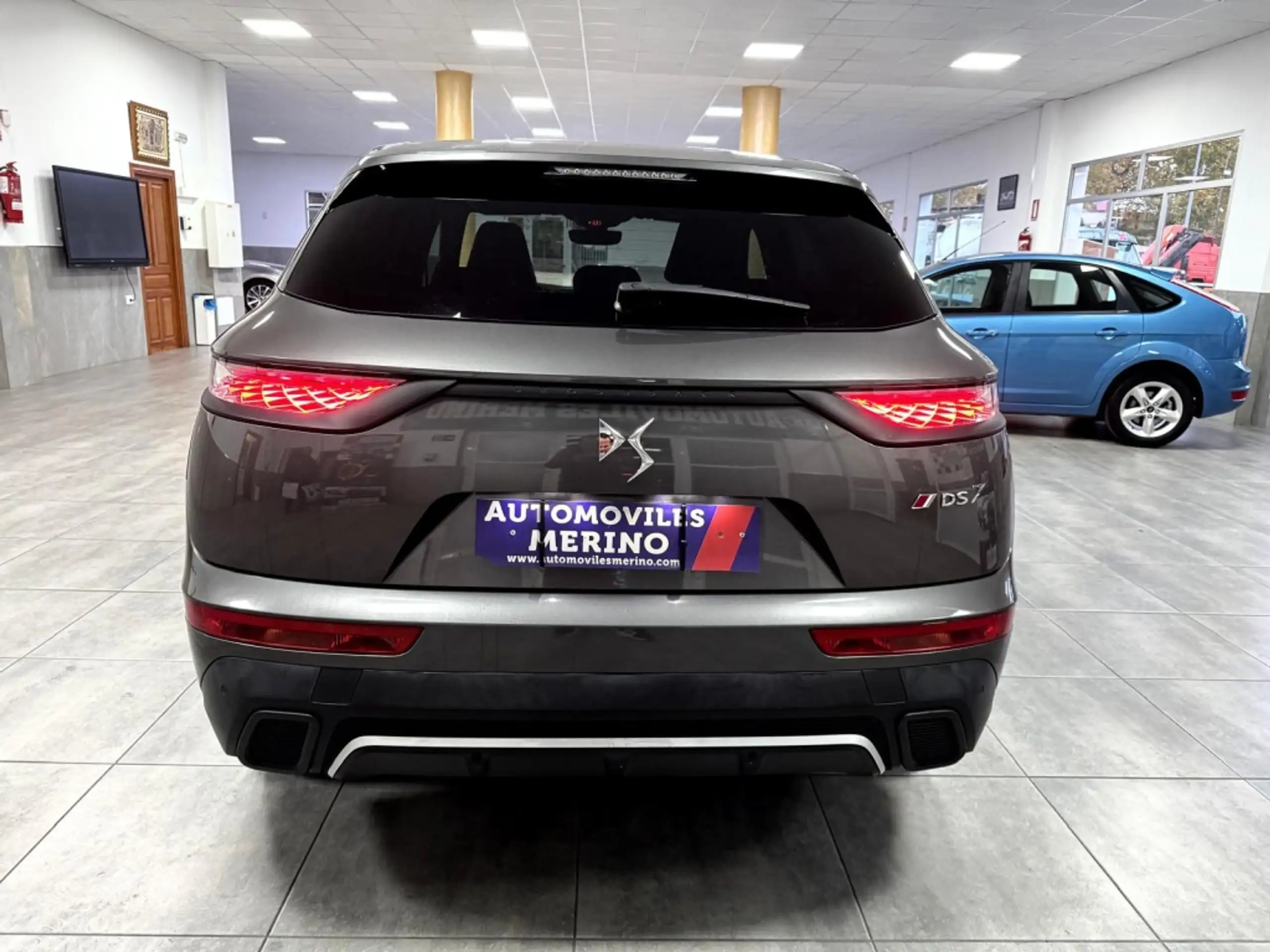 DS Automobiles - DS 7 Crossback