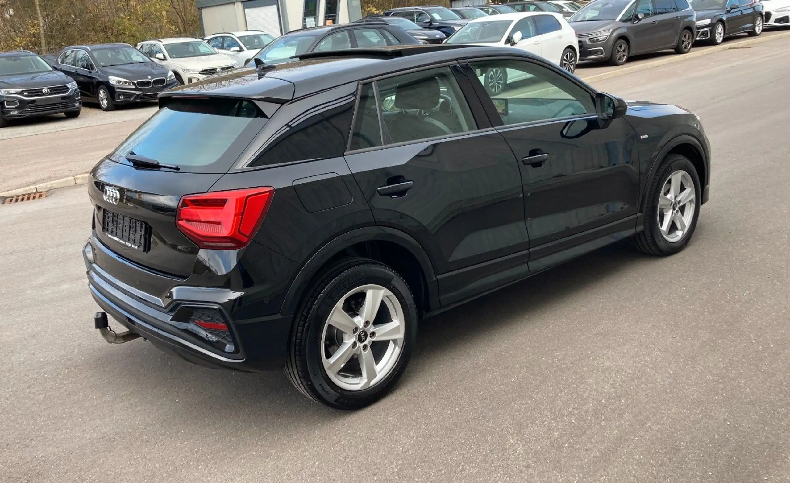 Audi - Q2