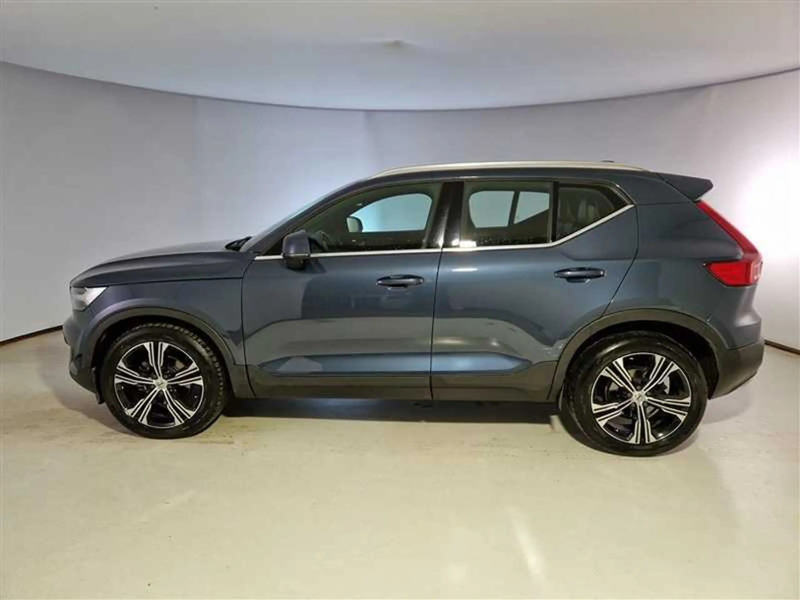 Volvo - XC40