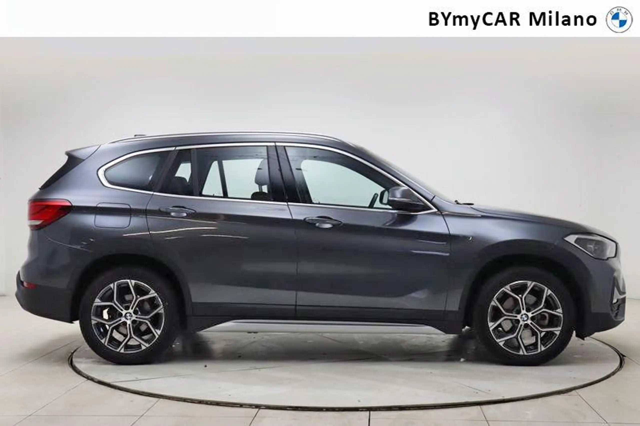 BMW - X1