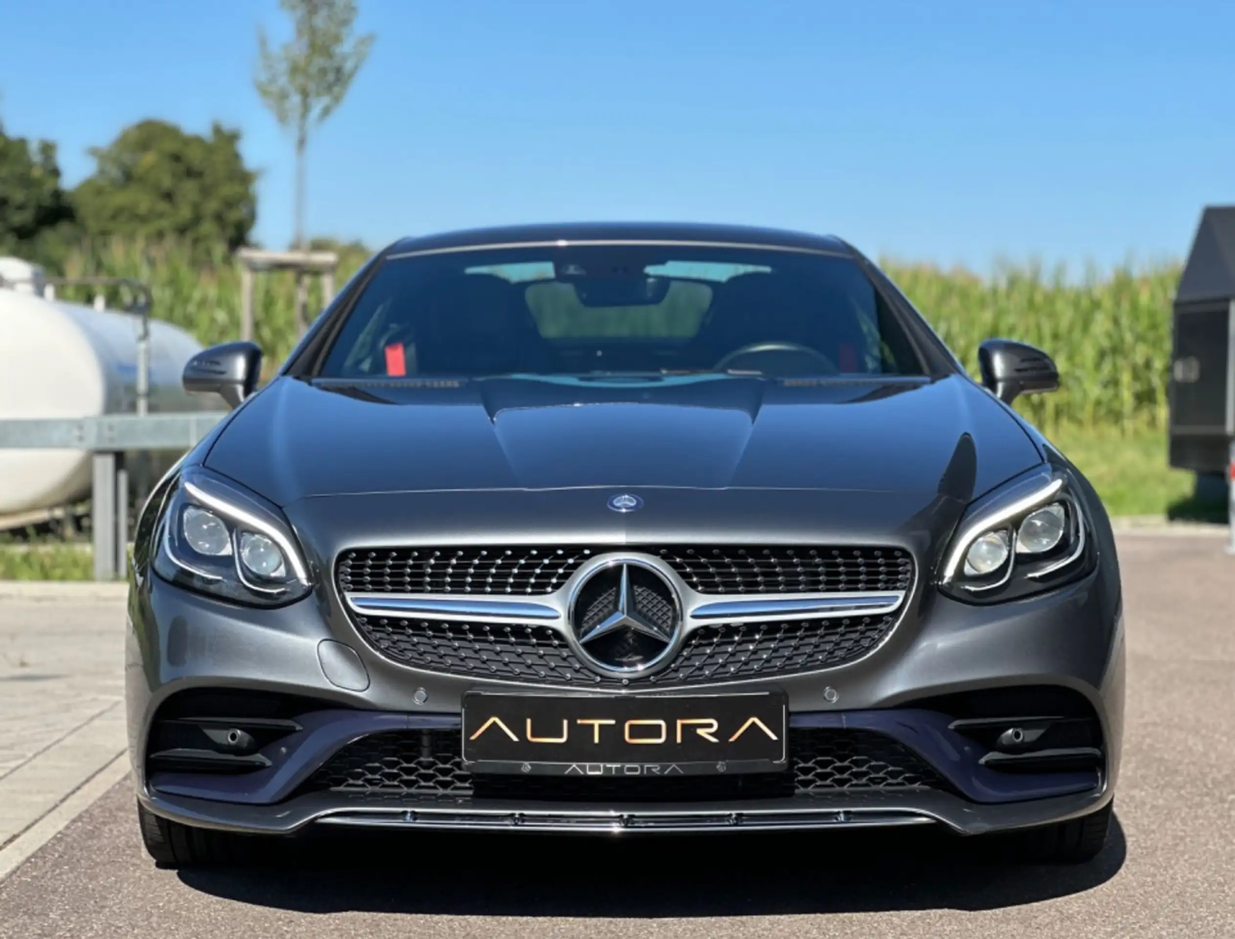 Mercedes-Benz - SLC 200