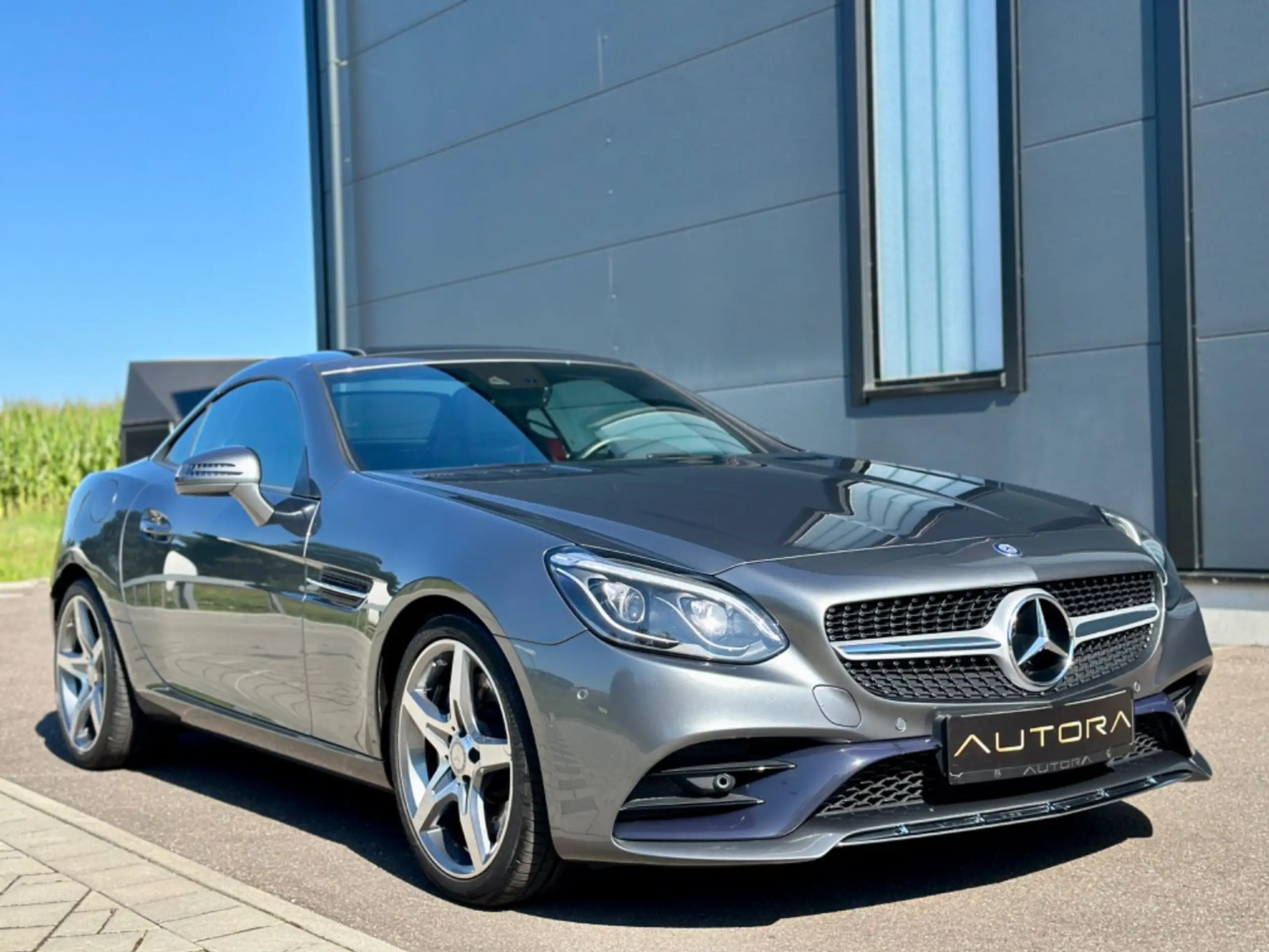 Mercedes-Benz - SLC 200