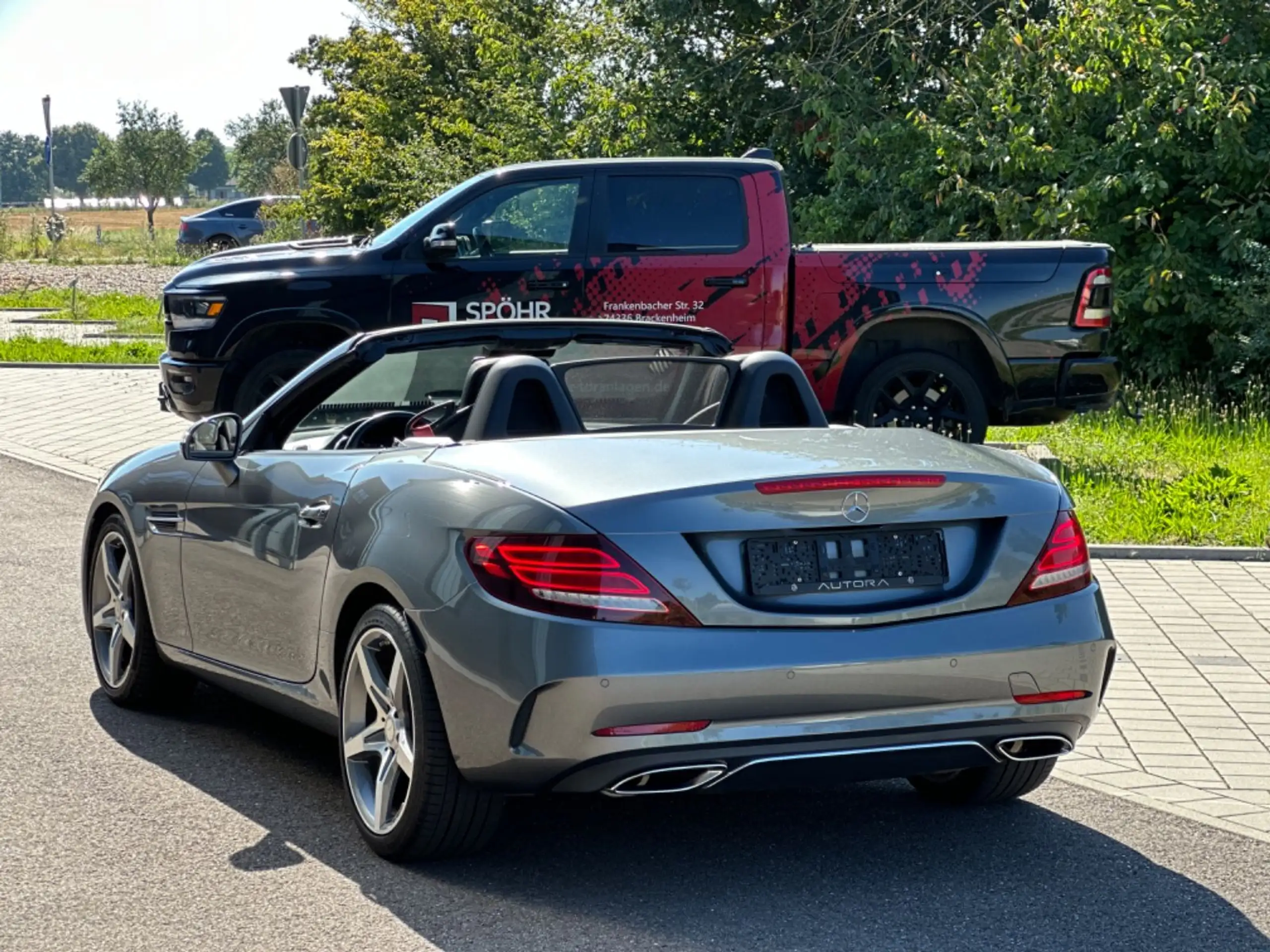 Mercedes-Benz - SLC 200