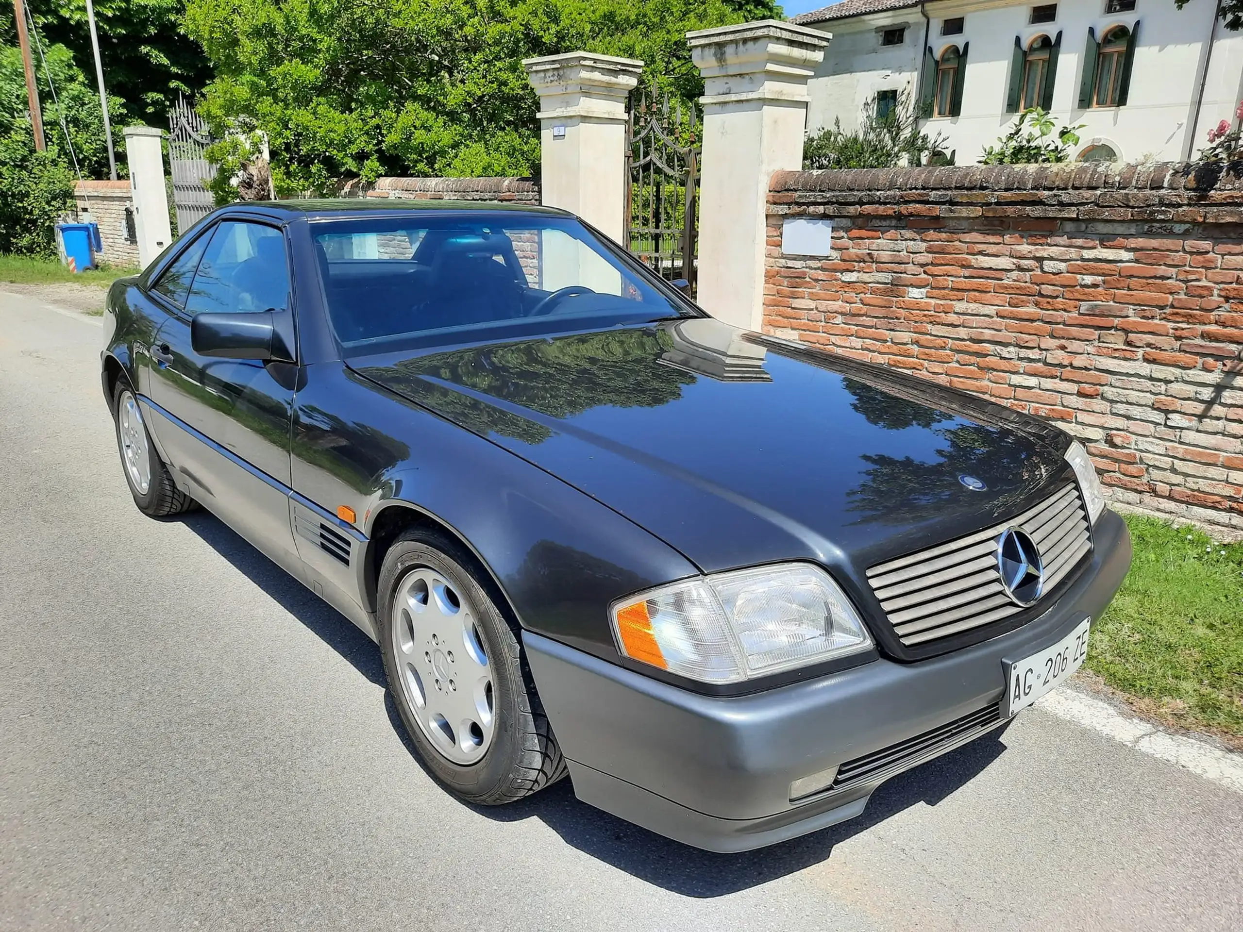 Mercedes-Benz - SL 320