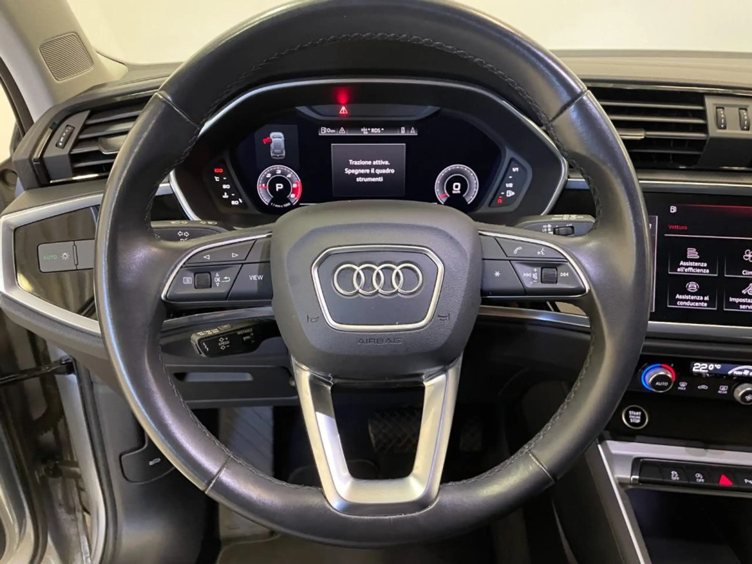 Audi - Q3