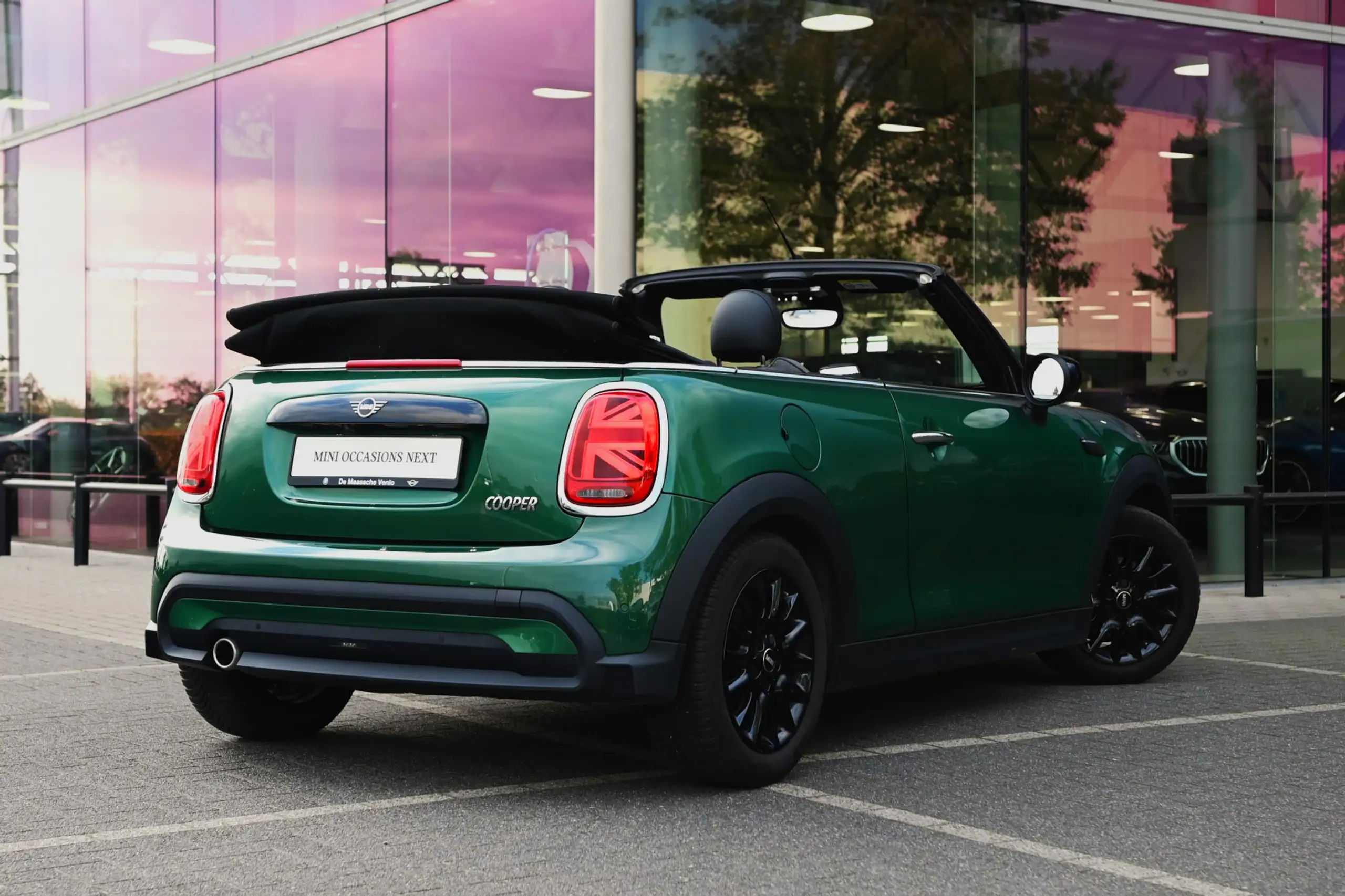 MINI - Cooper Cabrio