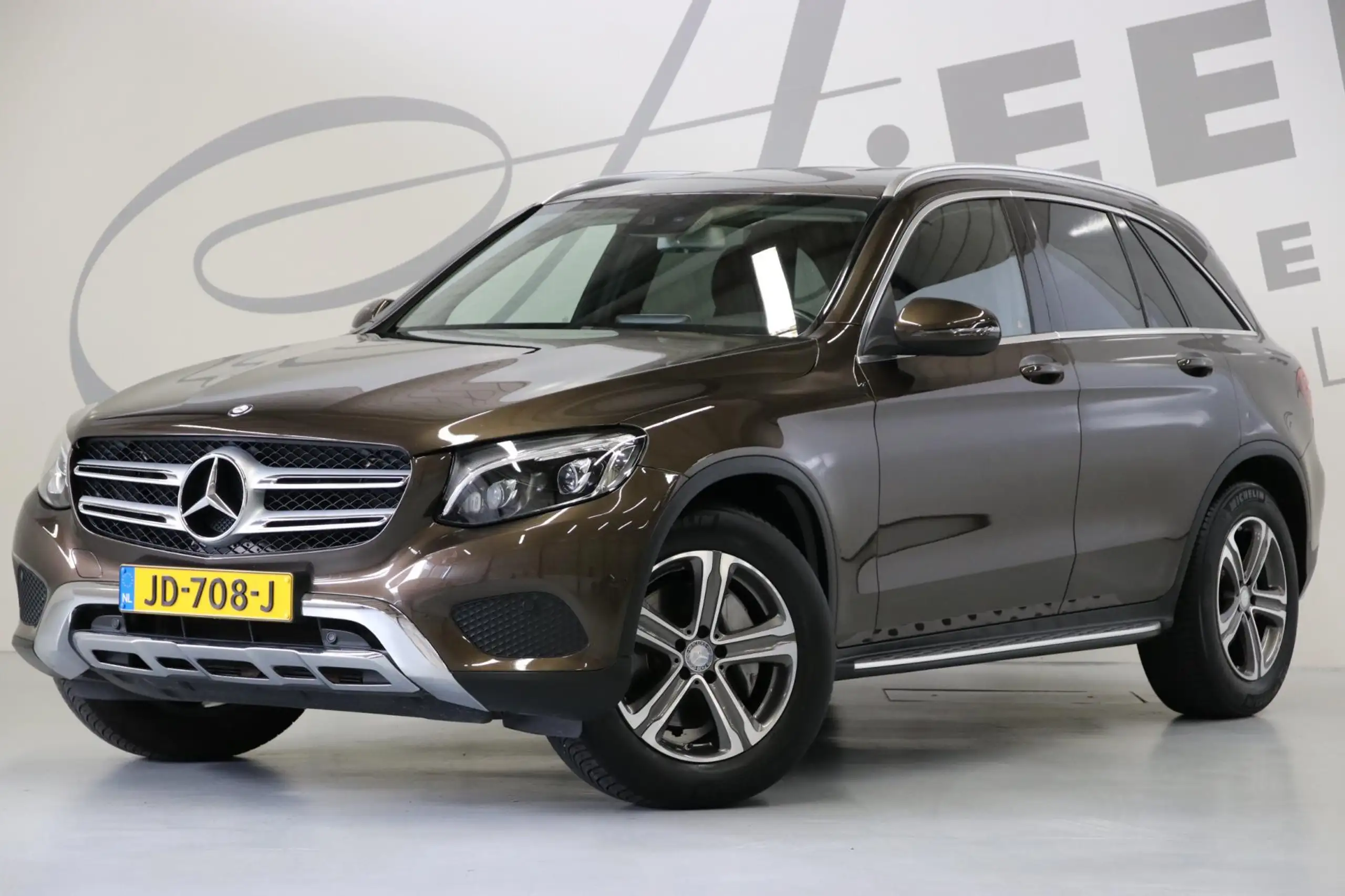 Mercedes-Benz - GLC 250