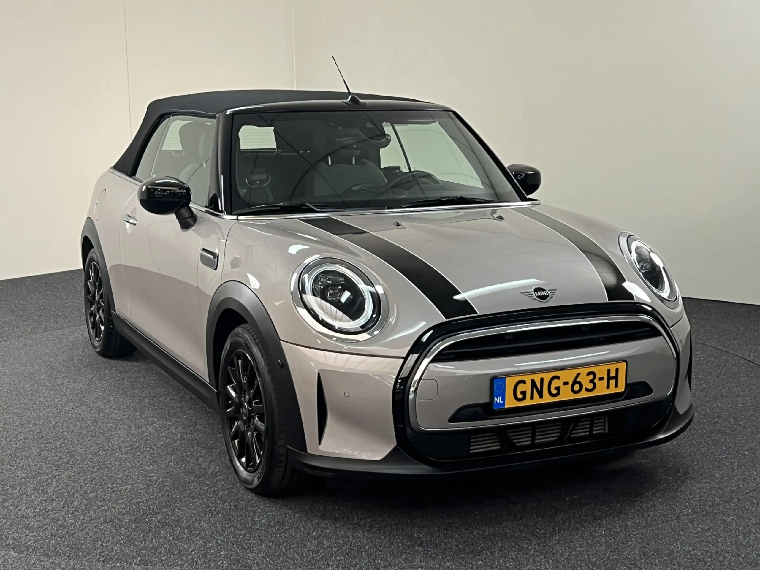 MINI - Cooper Cabrio