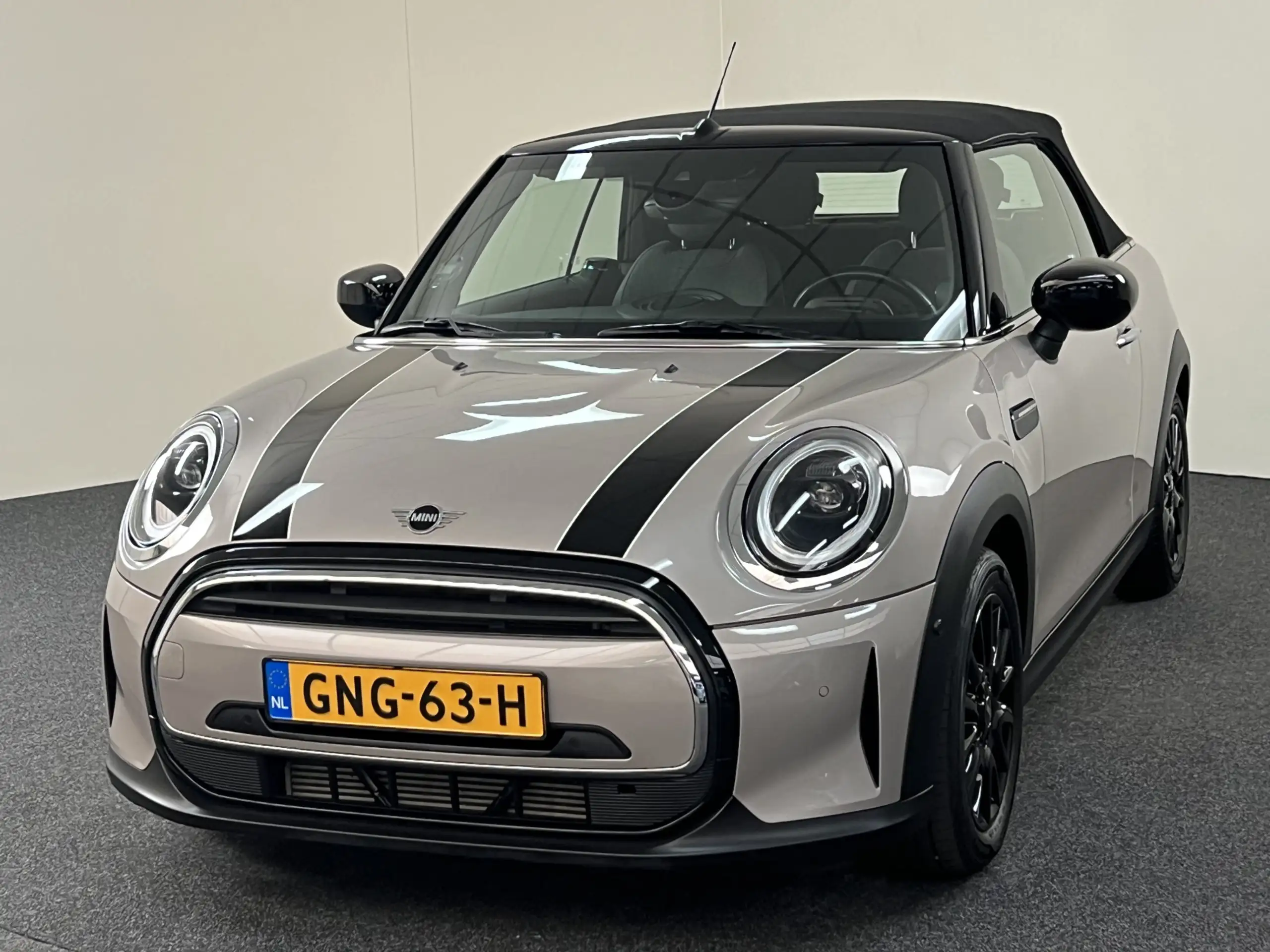 MINI - Cooper Cabrio