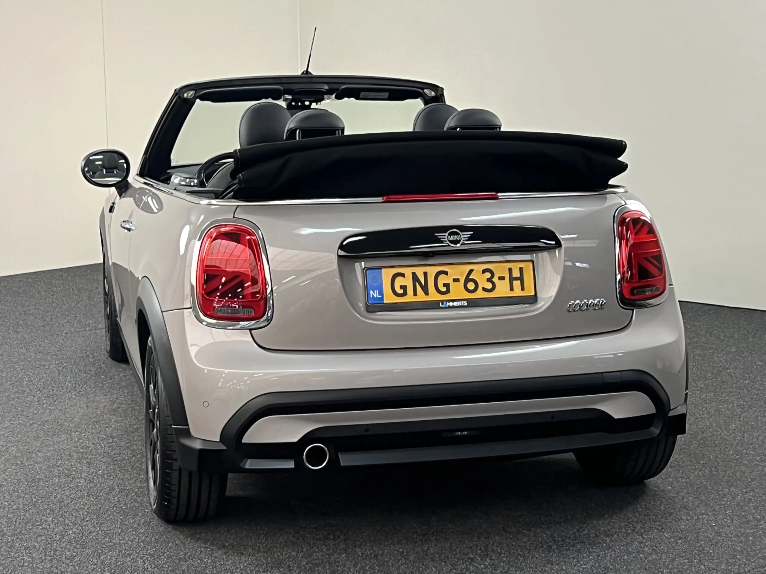 MINI - Cooper Cabrio