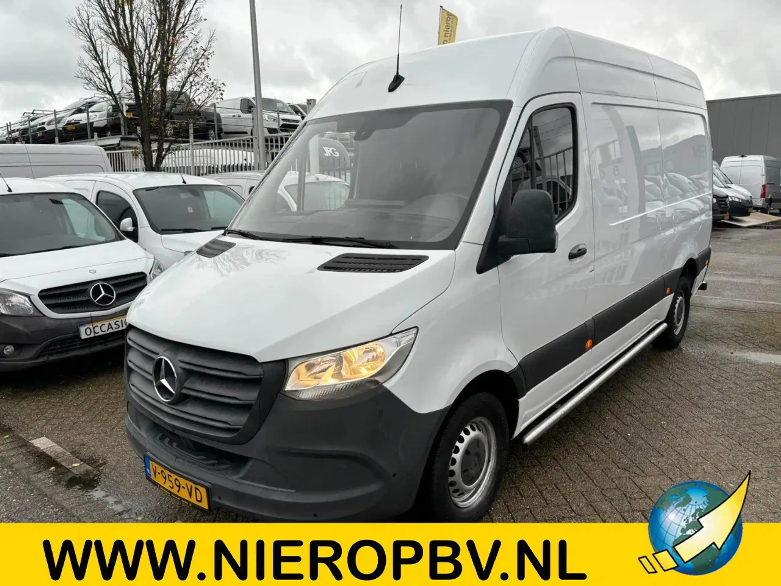 Mercedes-Benz - Sprinter