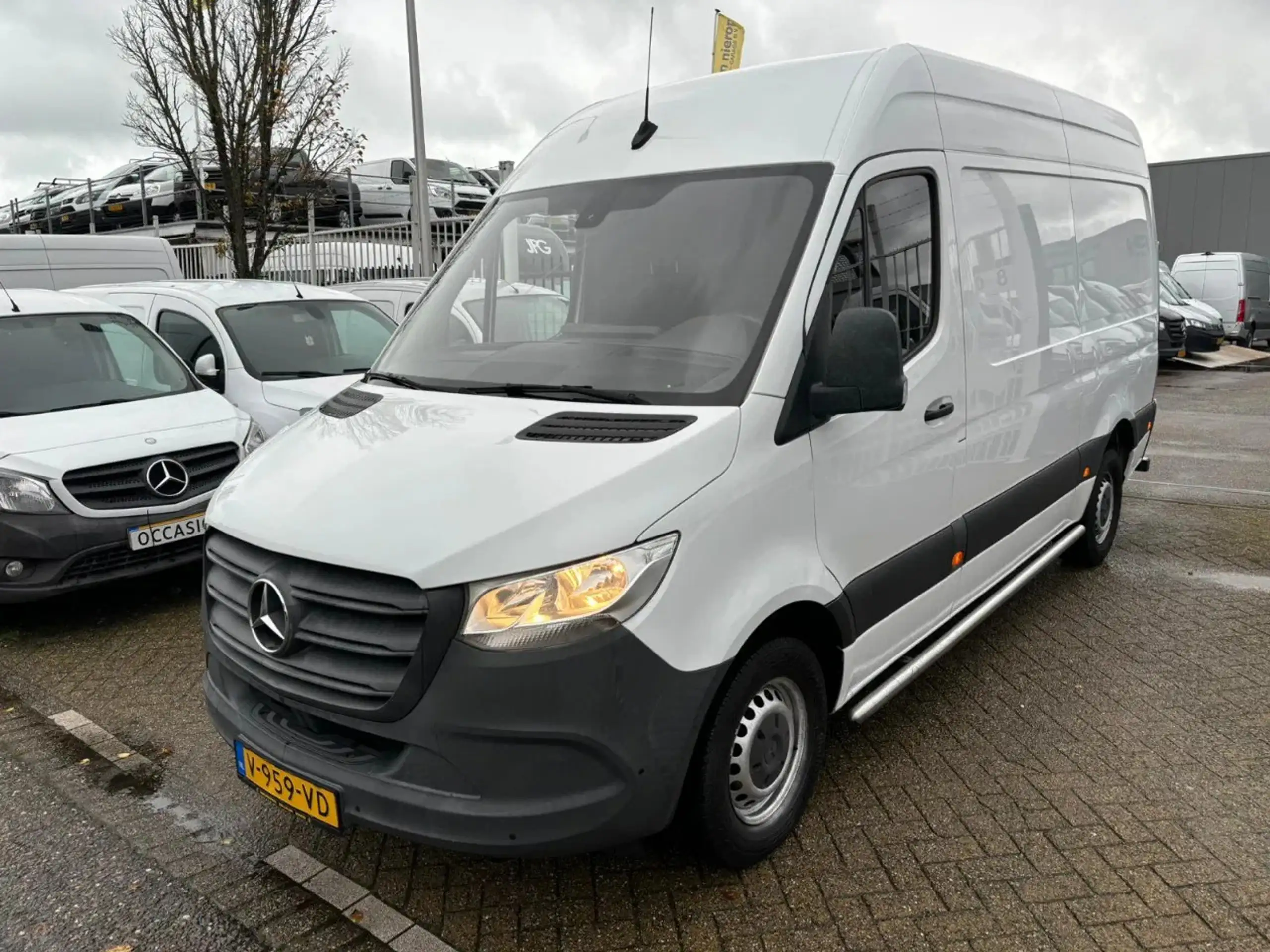 Mercedes-Benz - Sprinter