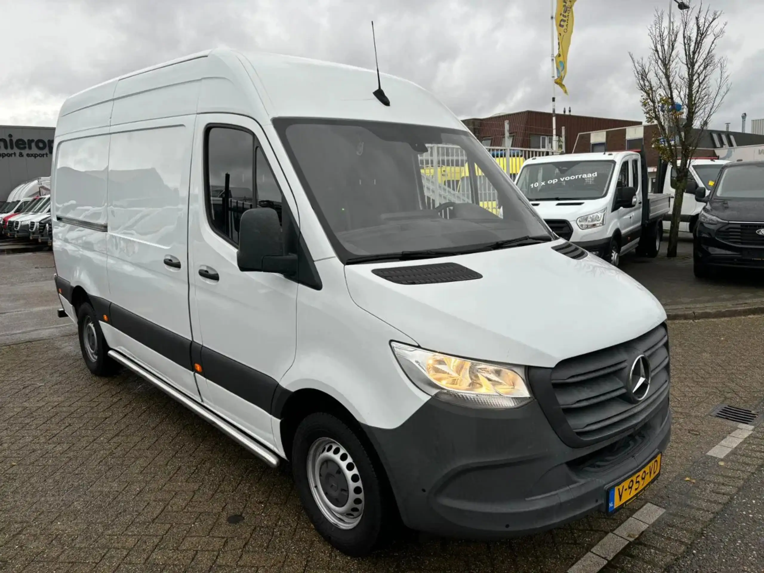 Mercedes-Benz - Sprinter