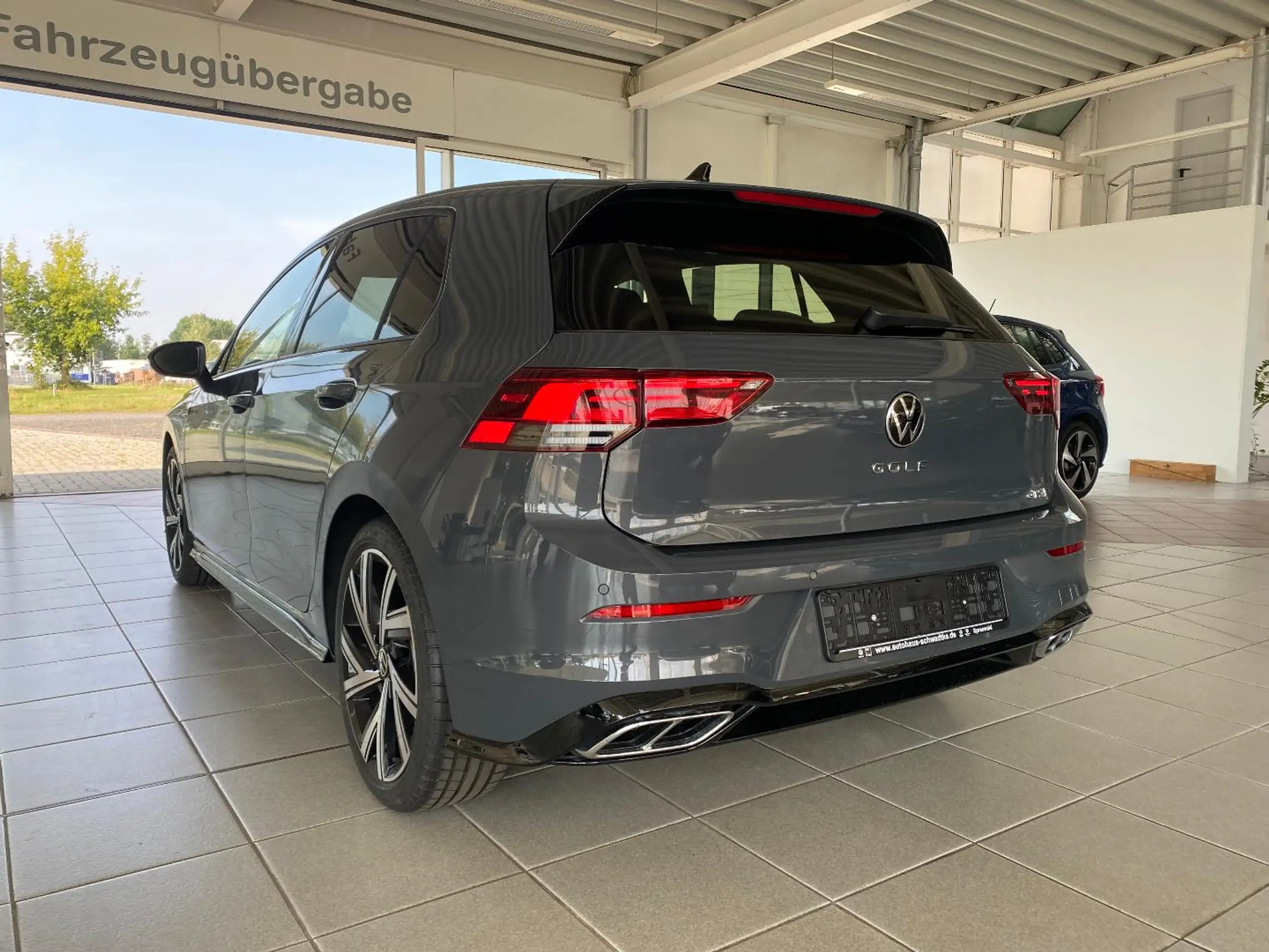 Volkswagen - Golf