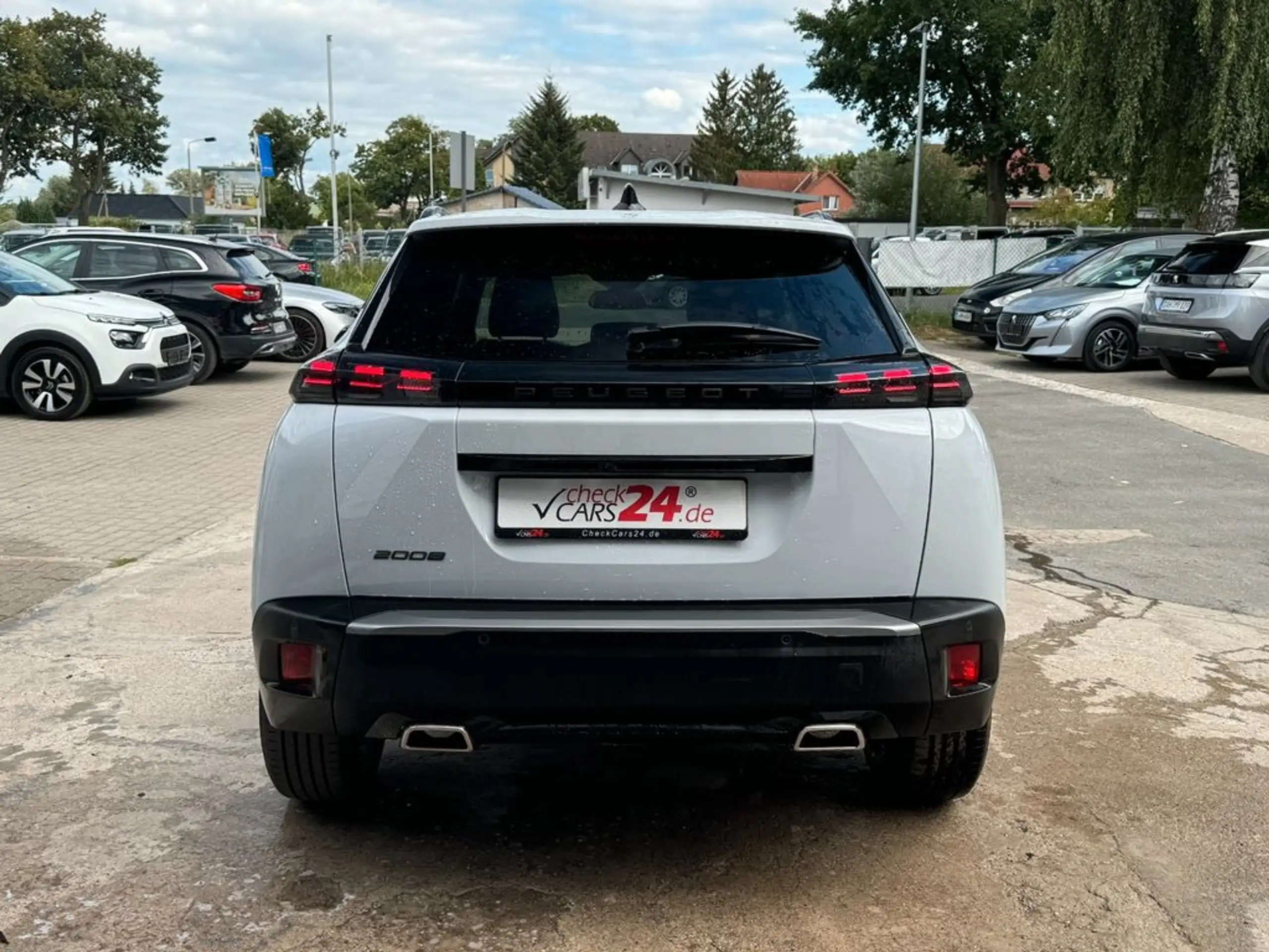 Peugeot - 2008