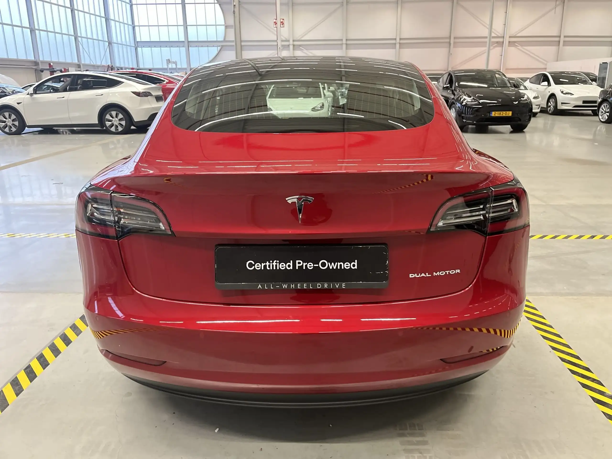 Tesla - Model 3