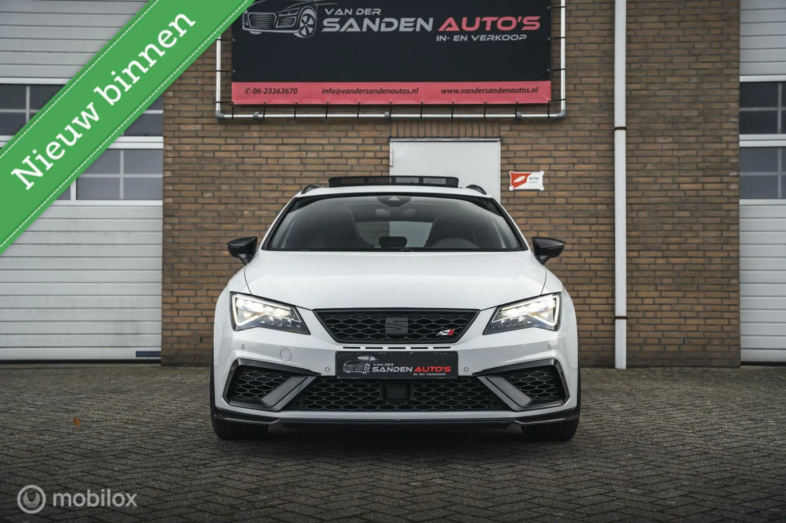 SEAT - Leon