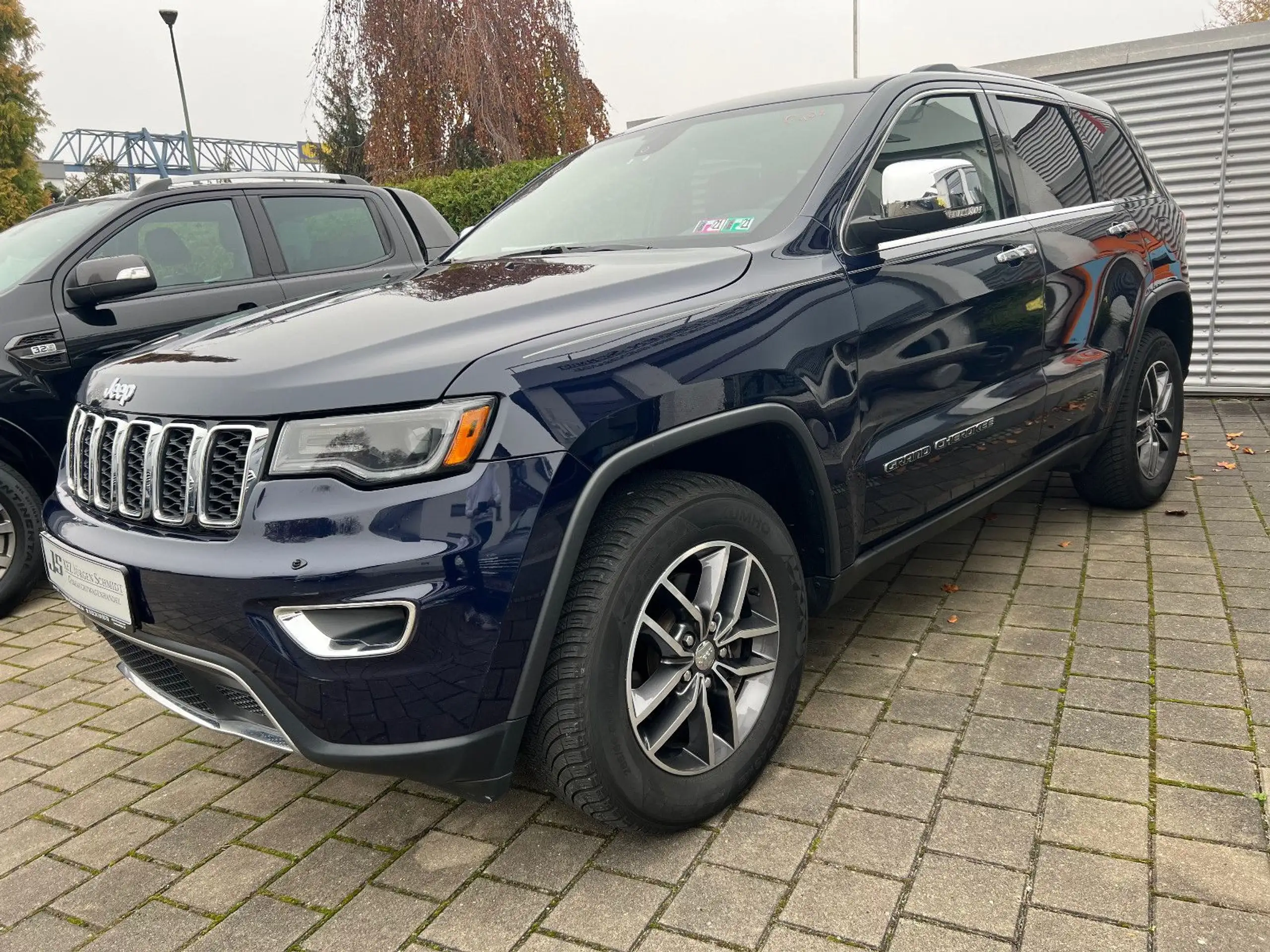 Jeep - Grand Cherokee