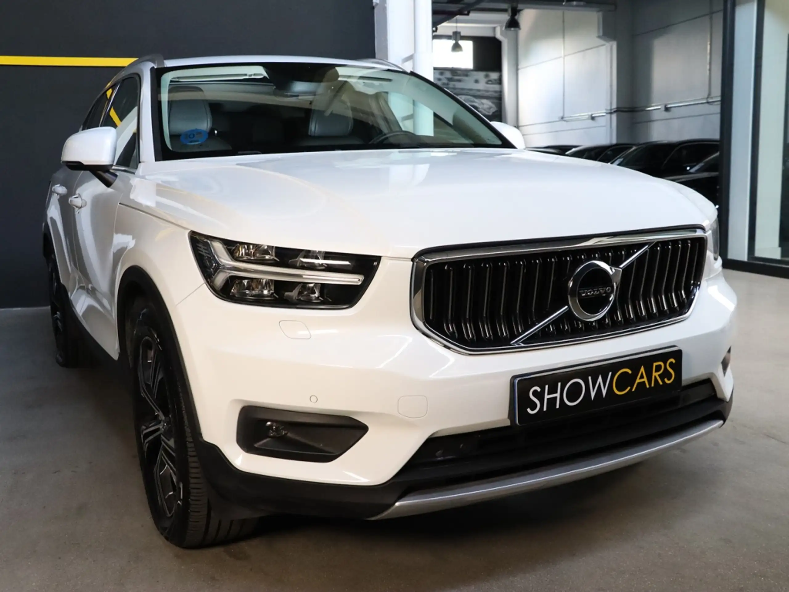 Volvo - XC40