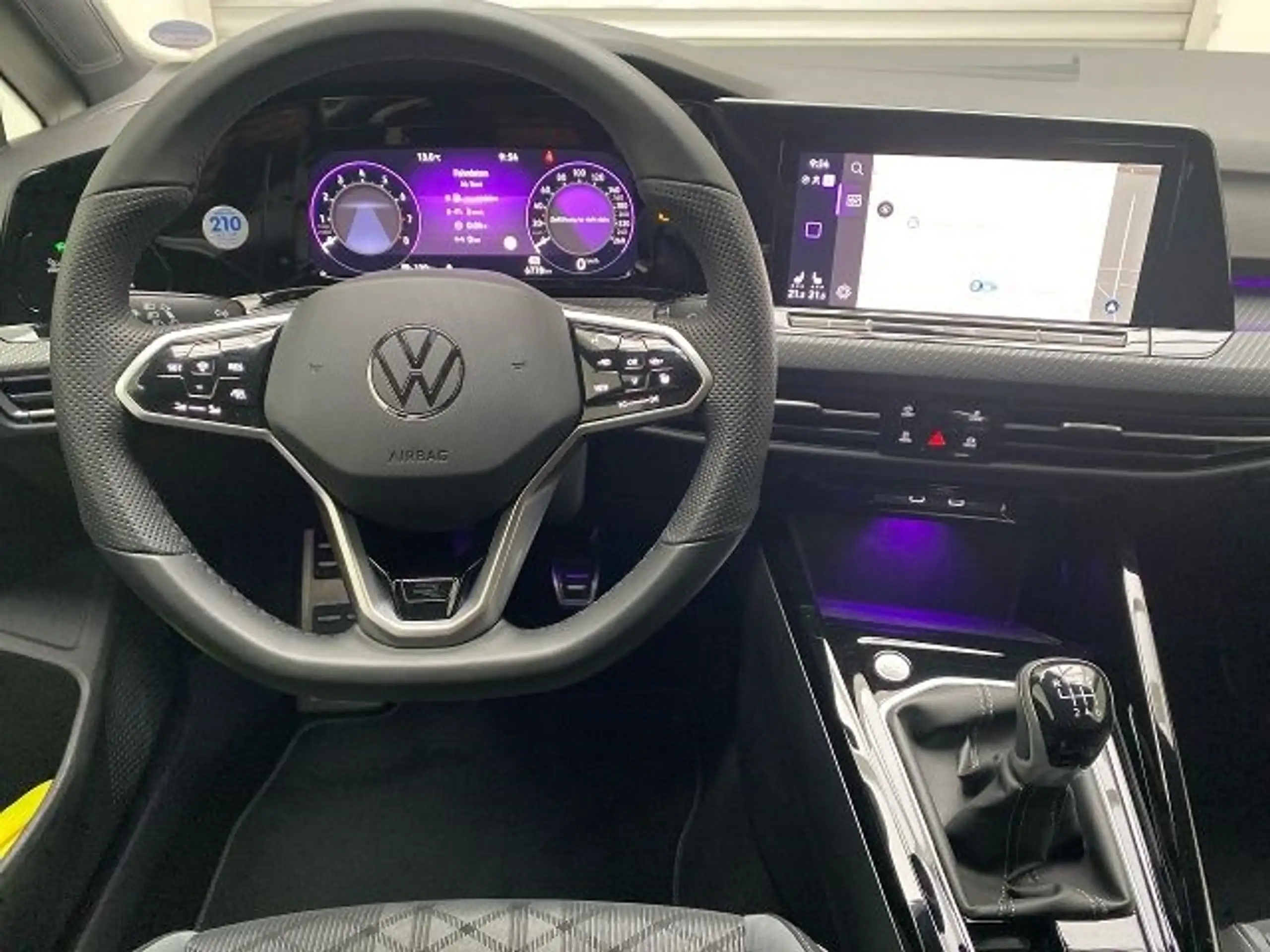 Volkswagen - Golf