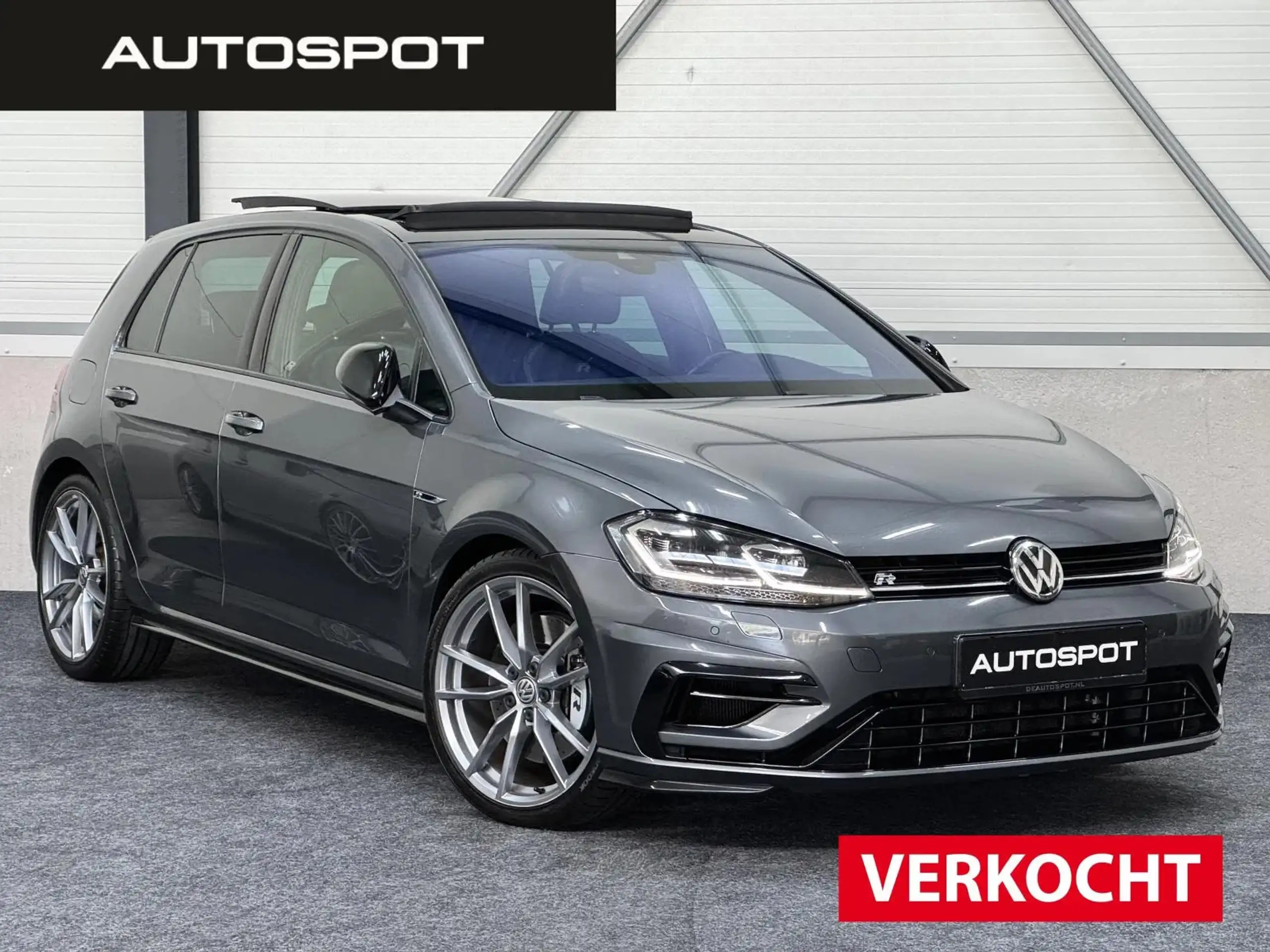 Volkswagen - Golf R