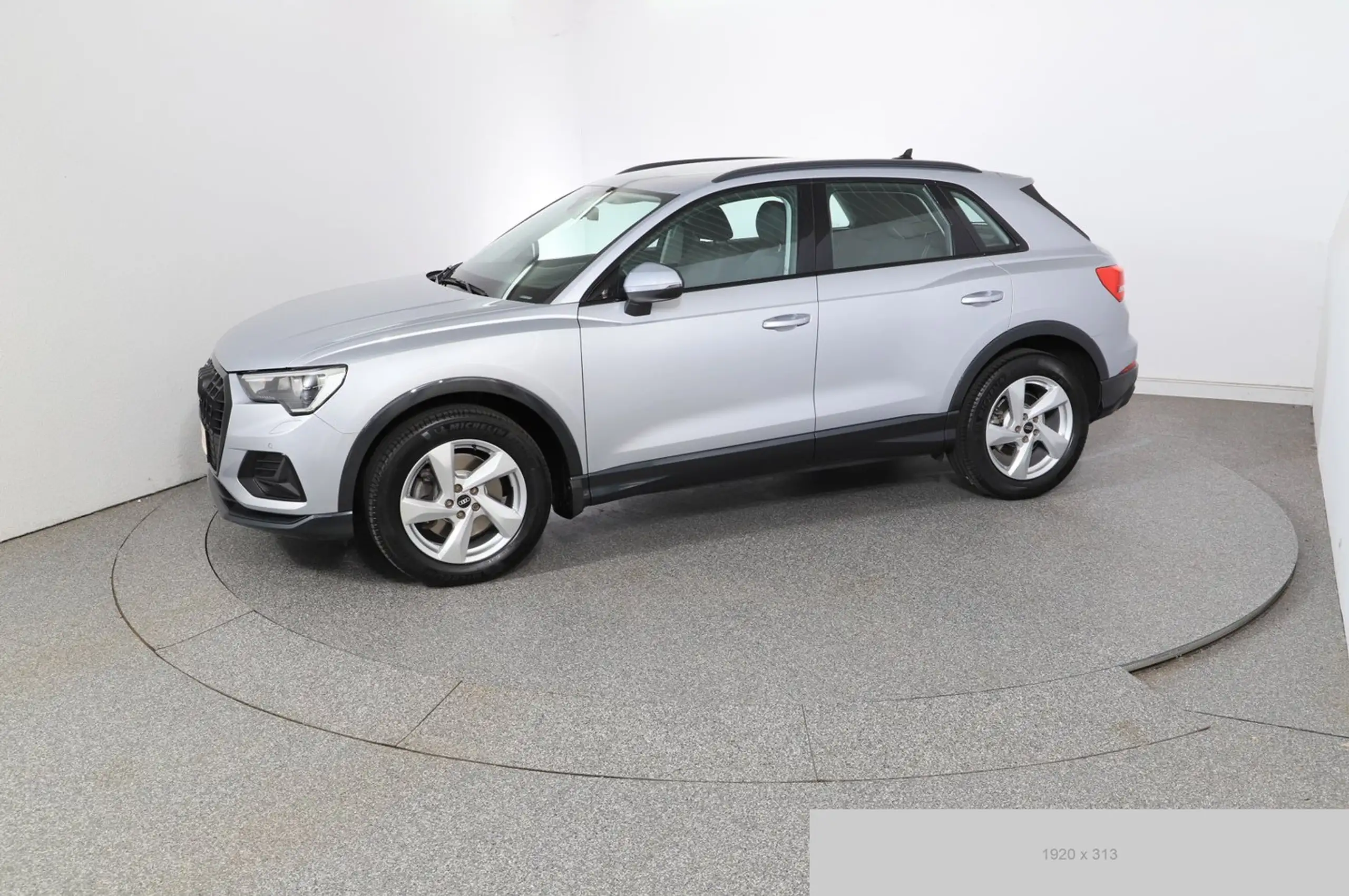 Audi - Q3