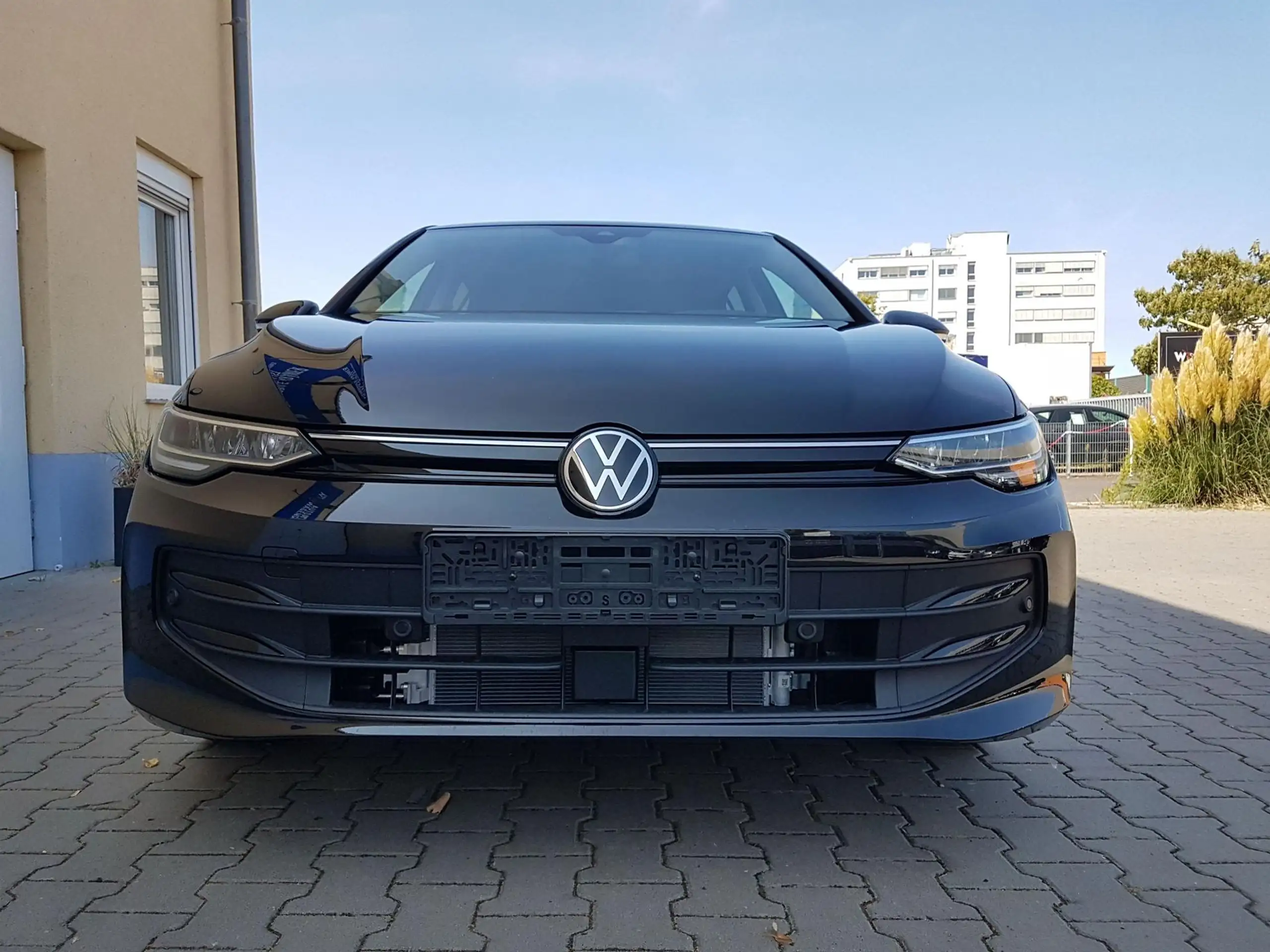 Volkswagen - Golf