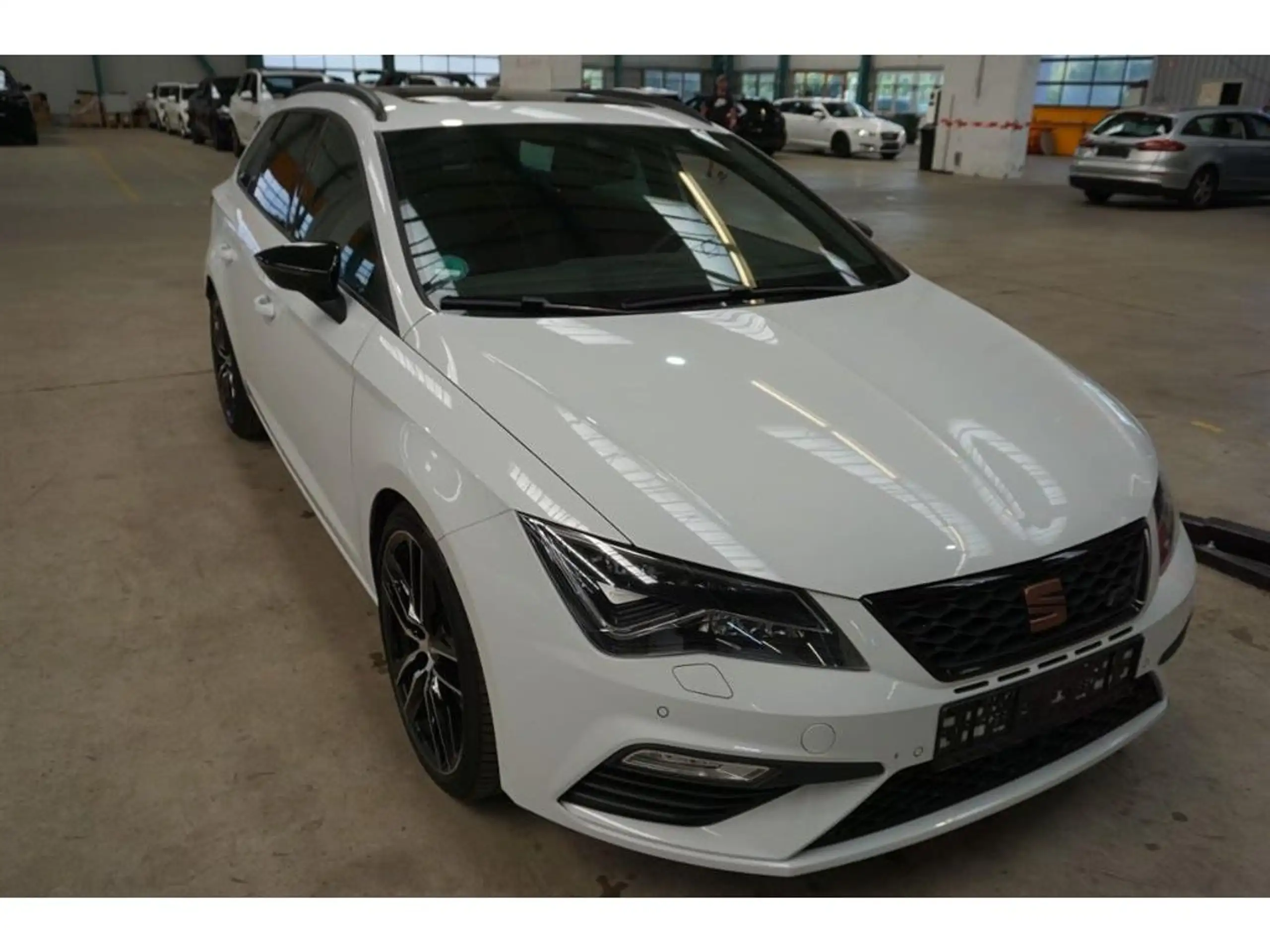 SEAT - Leon