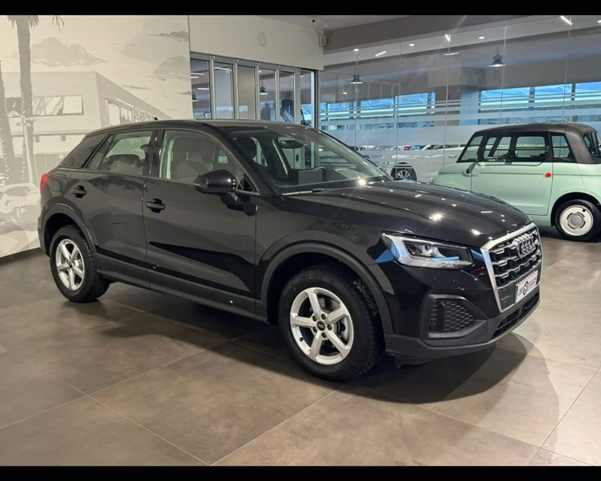 Audi - Q2