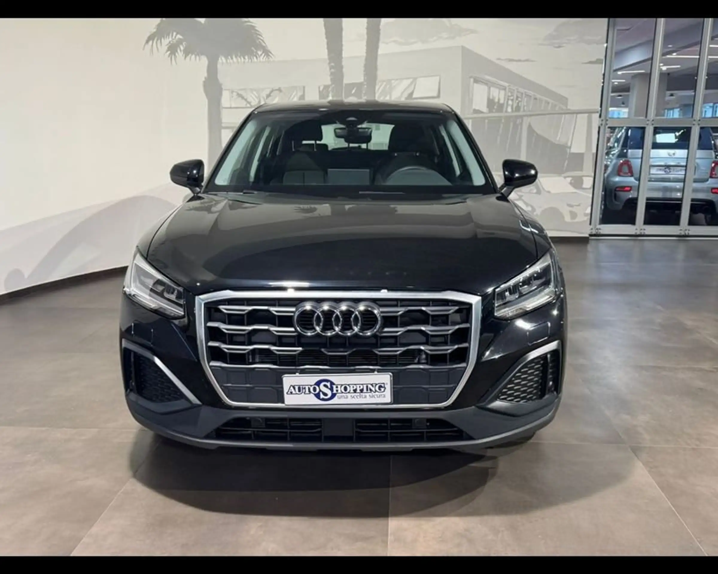 Audi - Q2